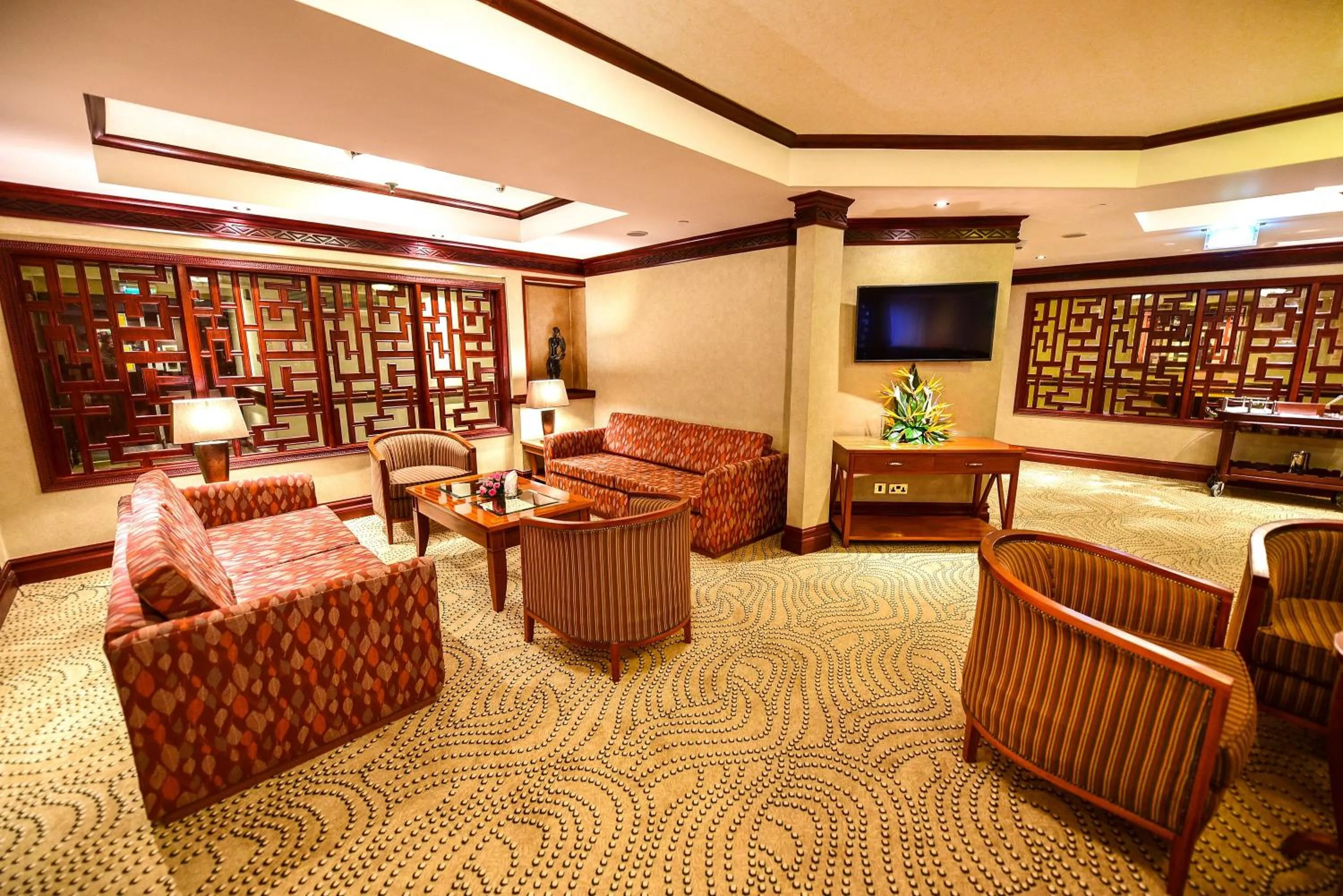 Lounge or bar in Kampala Serena Hotel