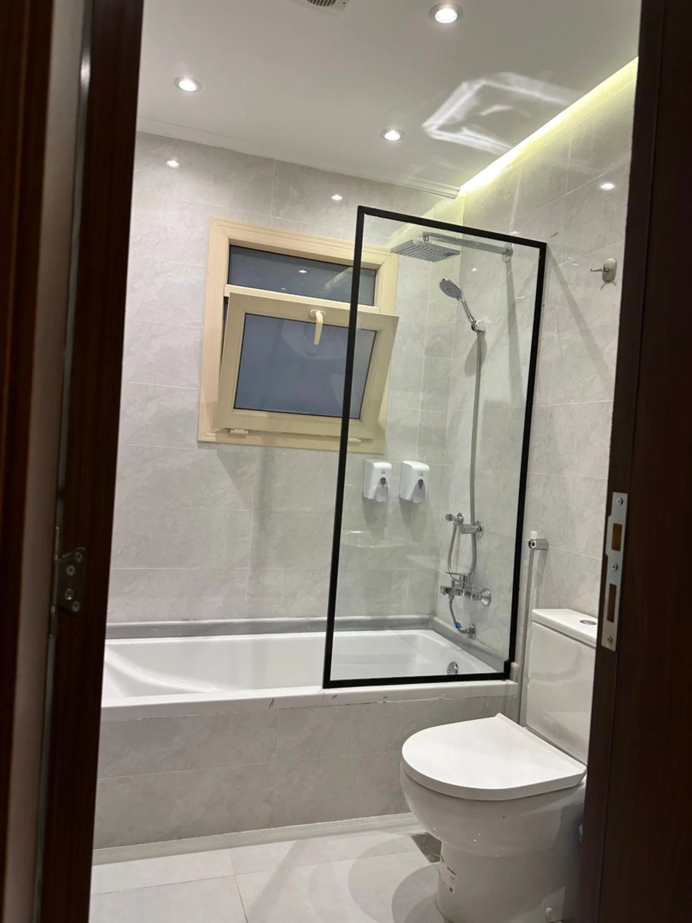 Bath in Sama Hotel Oraby