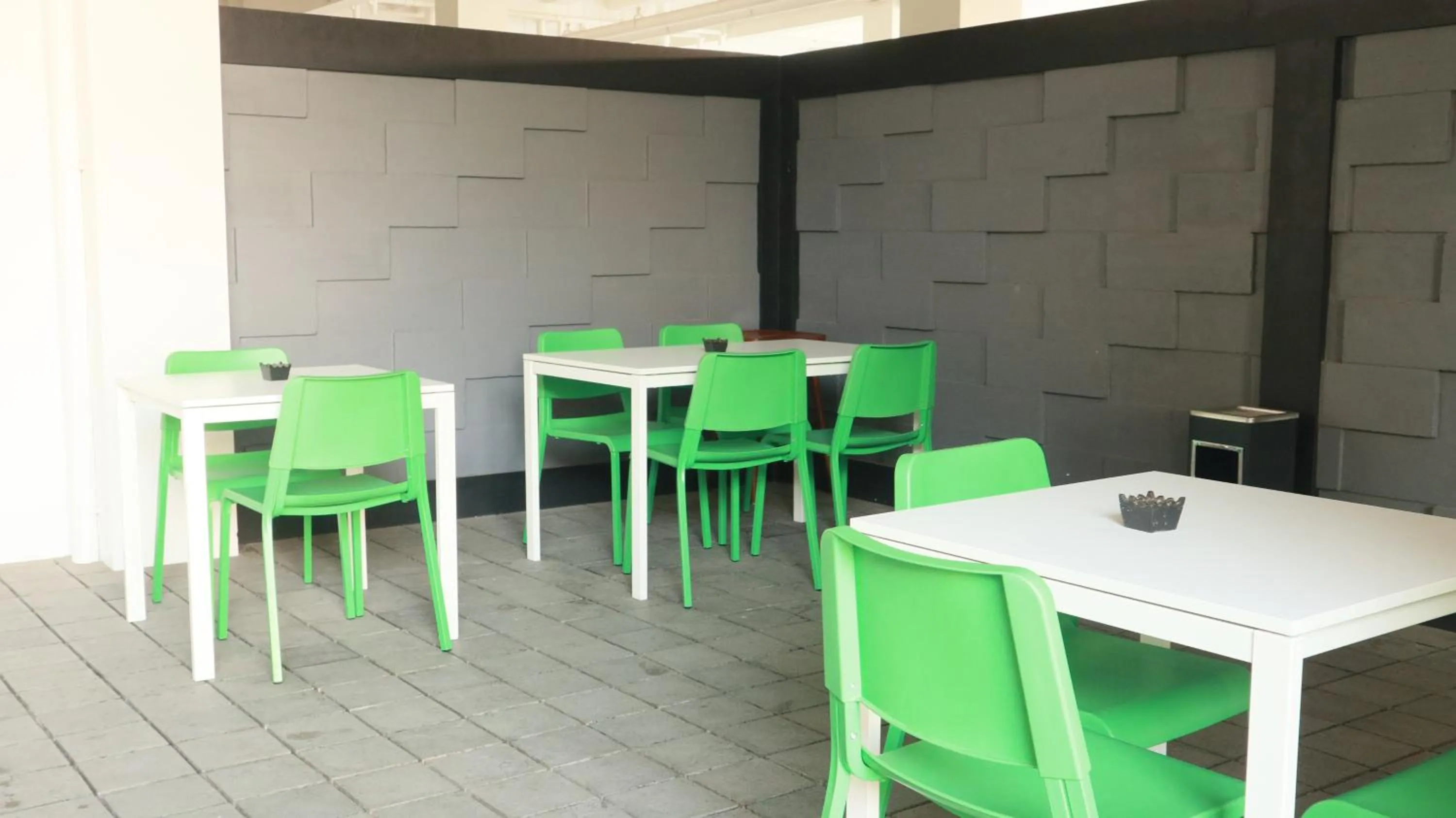 Restaurant/places to eat in VNC Alam Sutera Hotel Powered by Archipelago