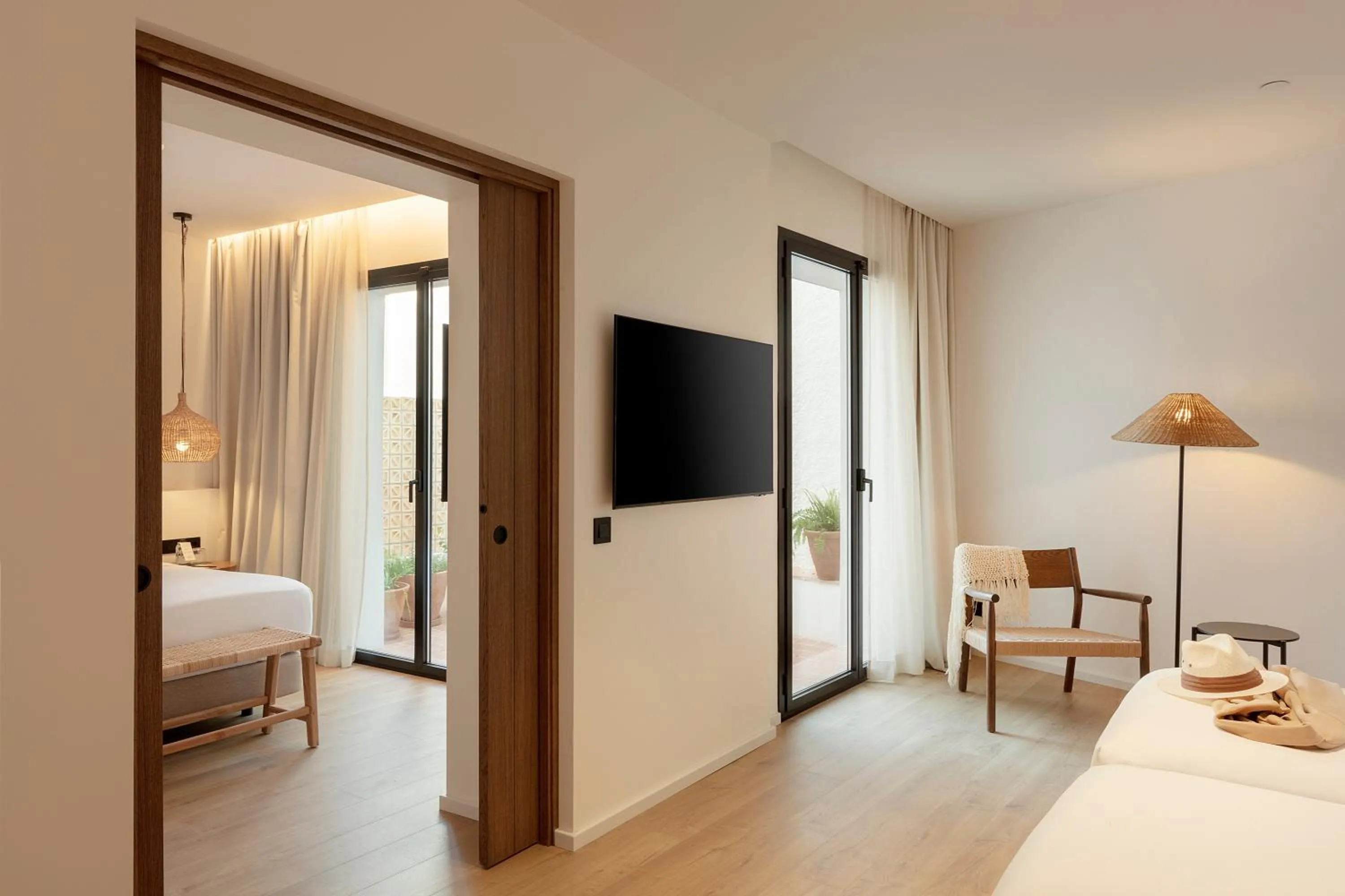 Photo of the whole room, Bed in Elisabeth by the Sea Hotel