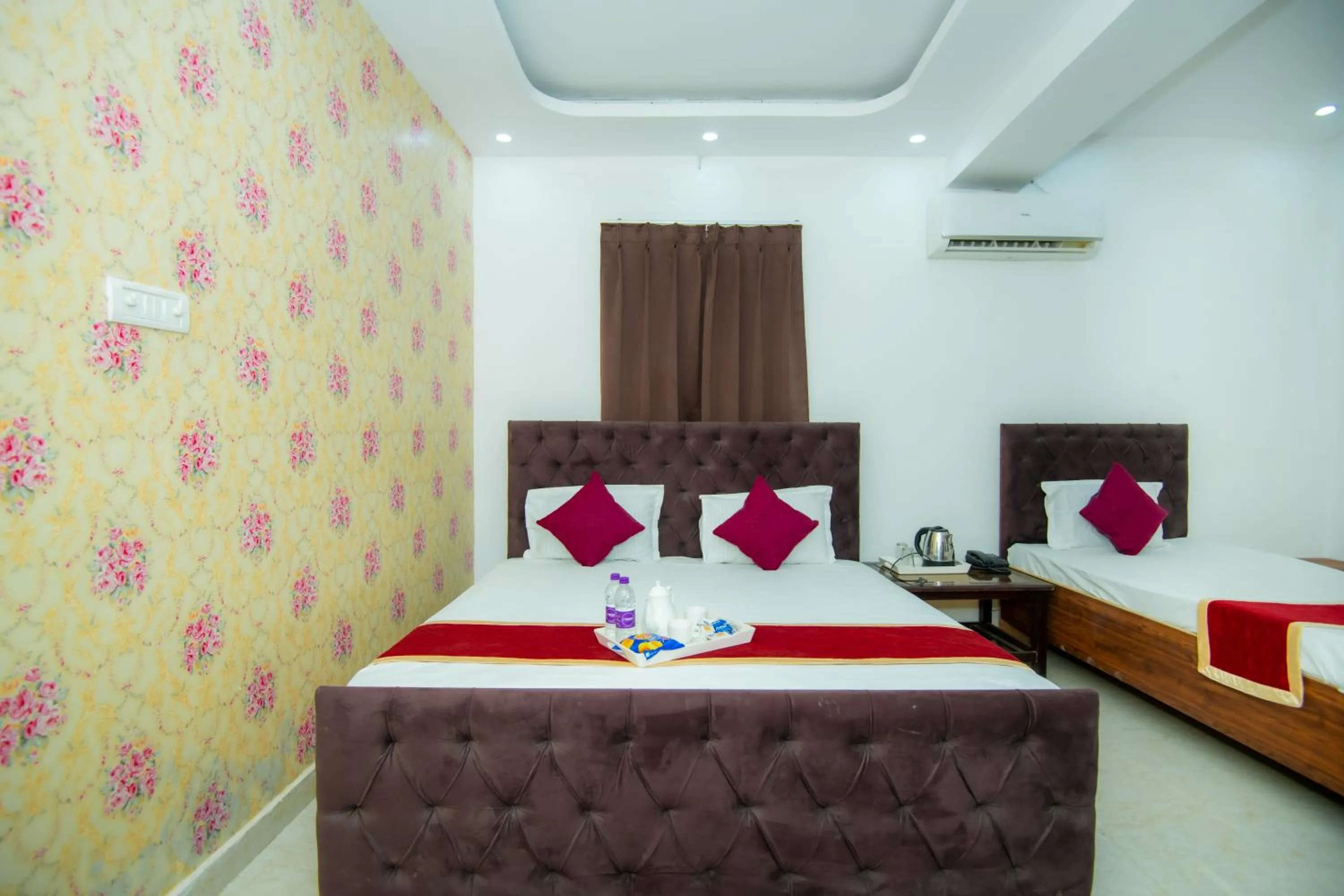 Bed in Hotel Blossom