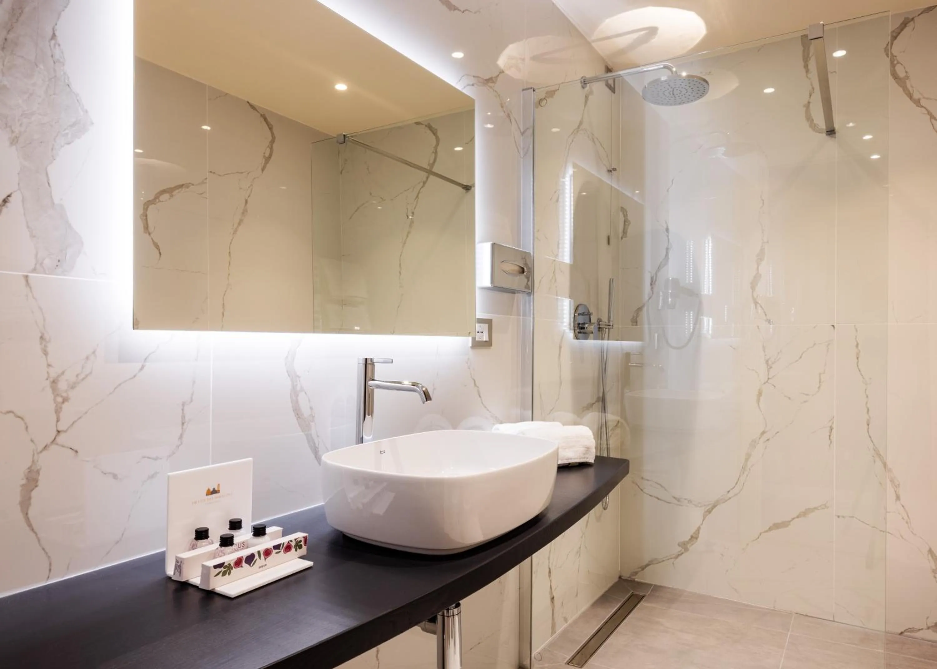 Bathroom in Prato dei Miracoli Residenza d'Epoca