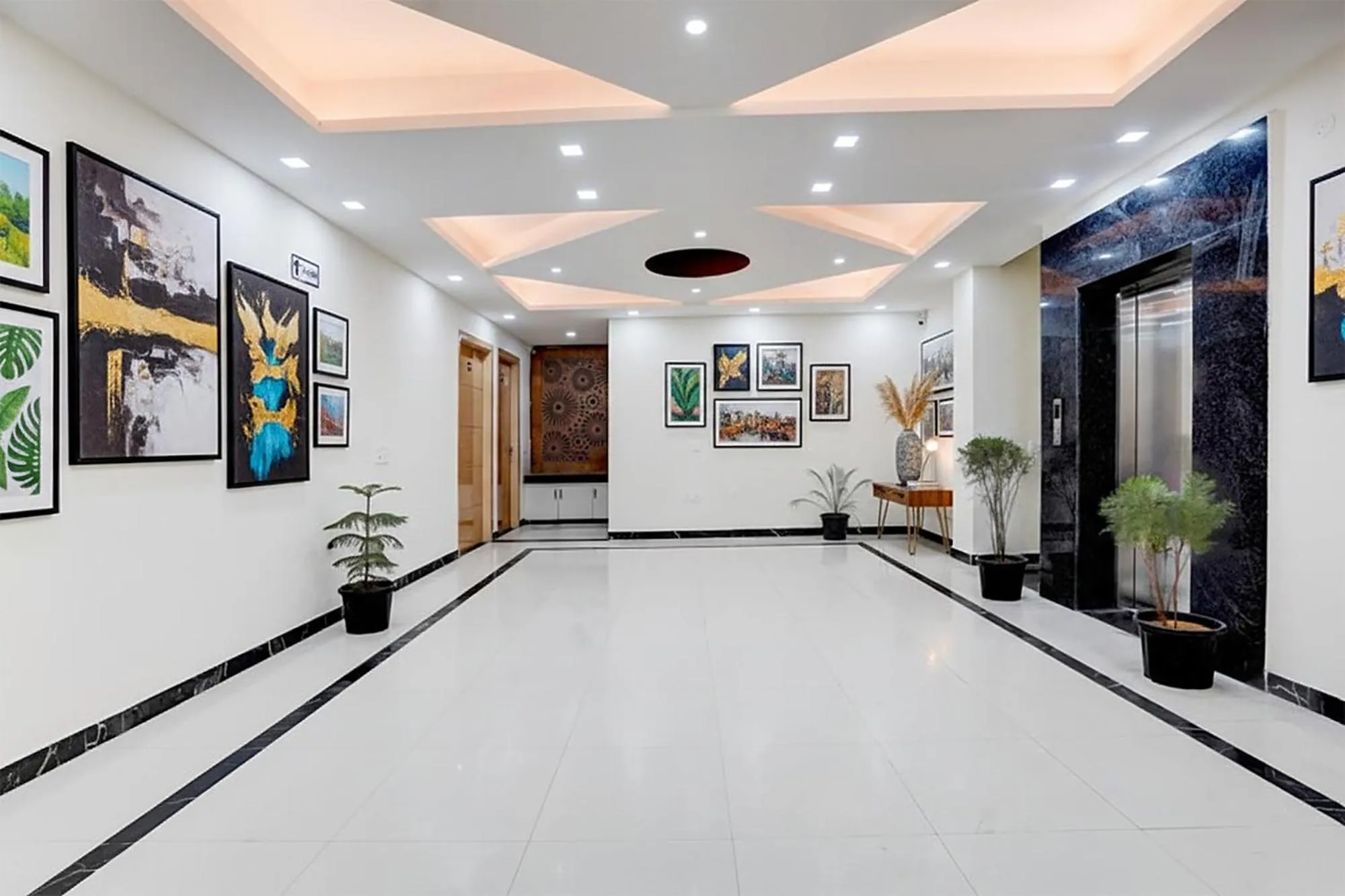 Lobby or reception in FabHotel Sky - Nr Sapphire 83 Mall, Manesar