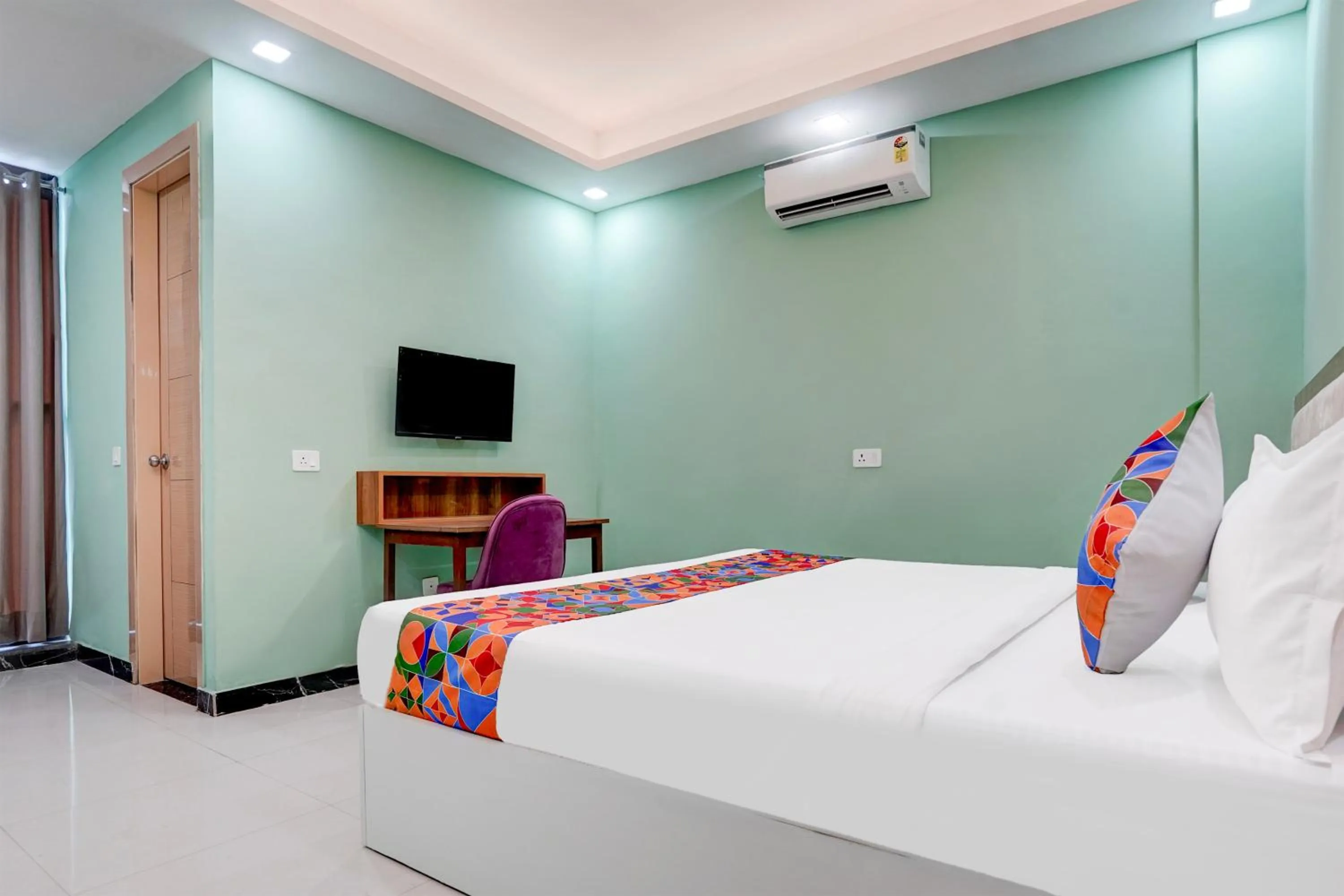 Bed in FabHotel Sky - Nr Sapphire 83 Mall, Manesar