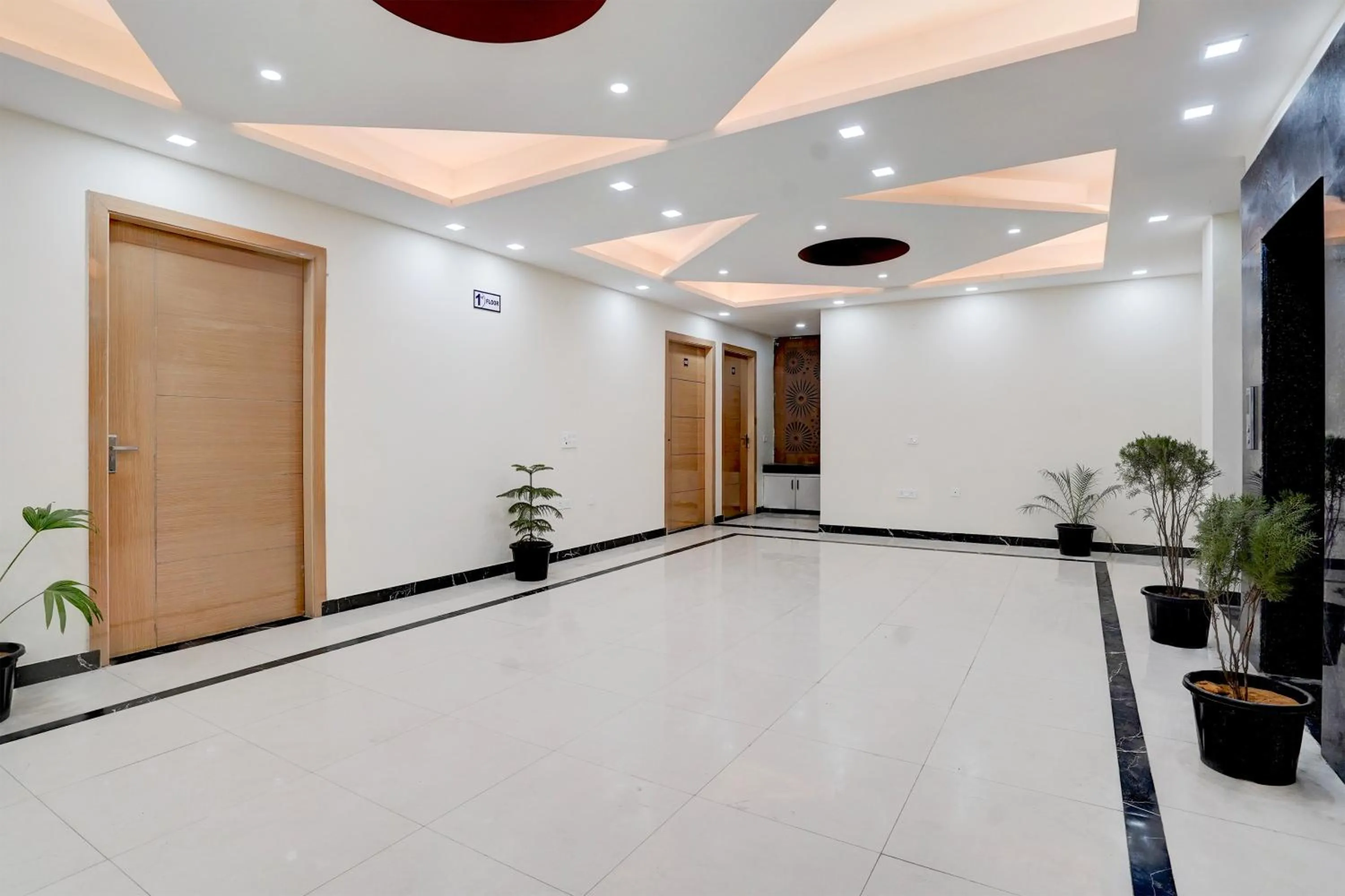 Lobby or reception in FabHotel Sky - Nr Sapphire 83 Mall, Manesar
