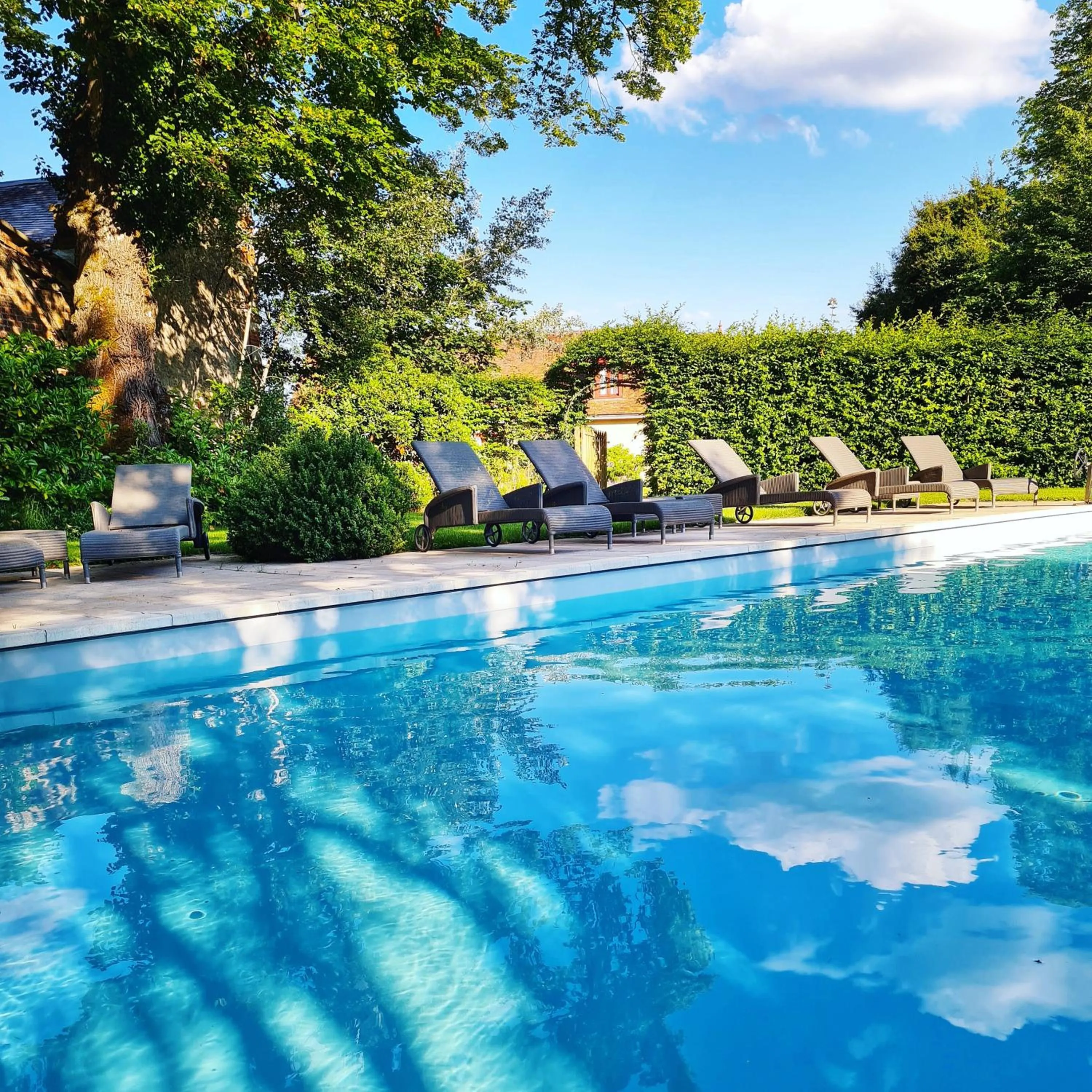 Swimming pool in Le Plessis BBB