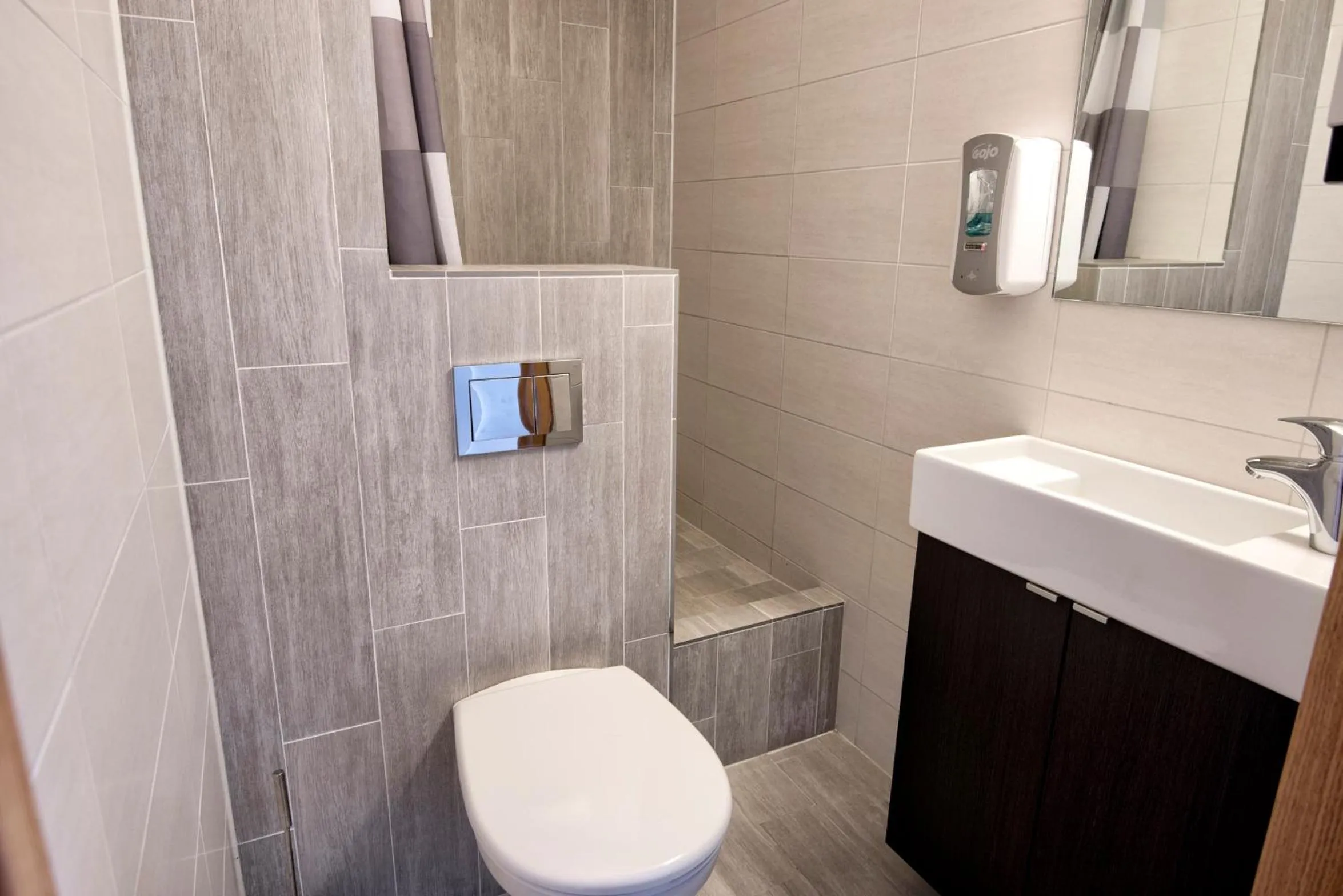 Shower in B14 Hostel