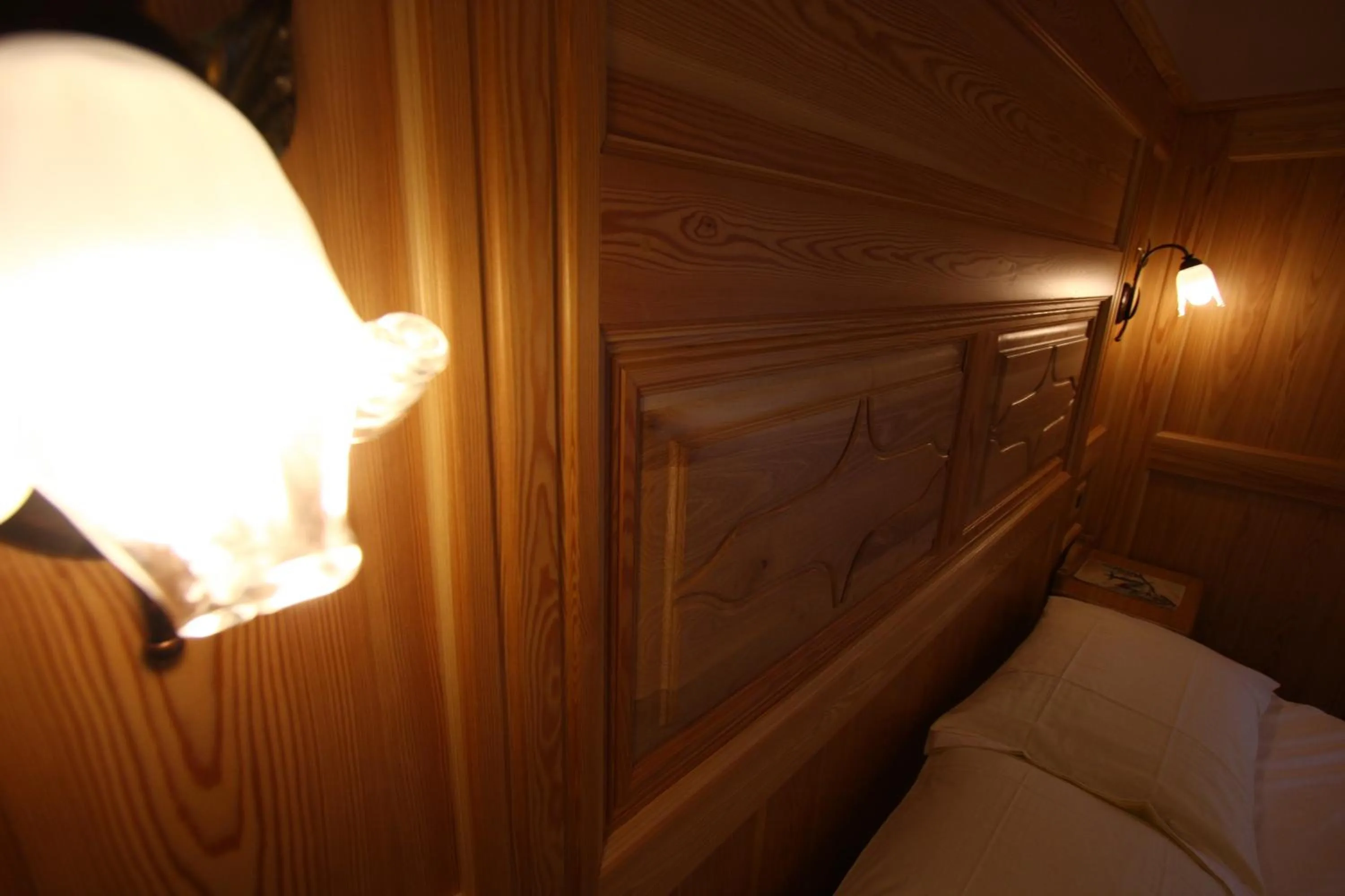 Decorative detail, Bed in Villa Giuditta Residence