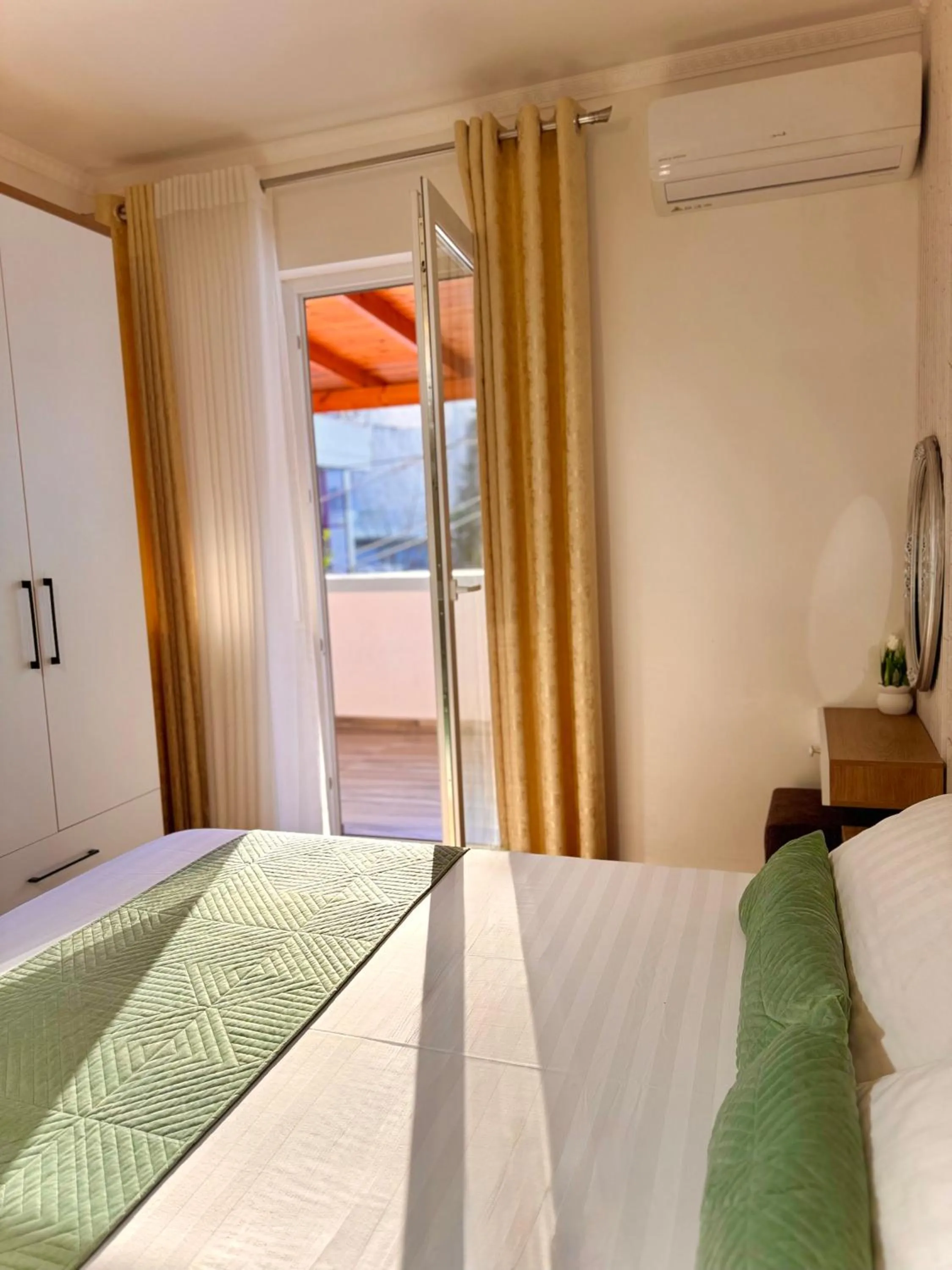 Photo of the whole room, Bed in Elite Apartments