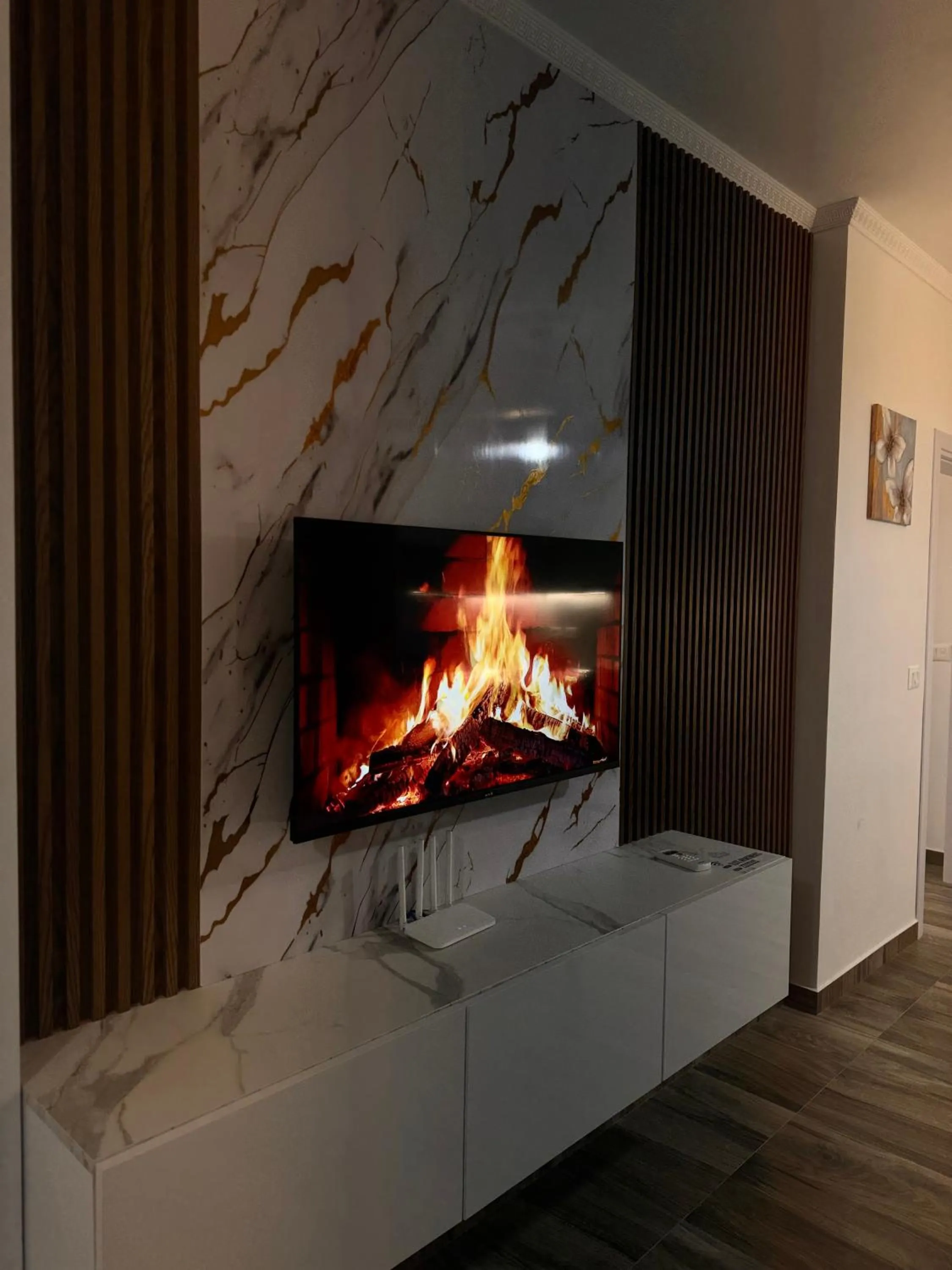 Communal lounge/ TV room in Elite Apartments