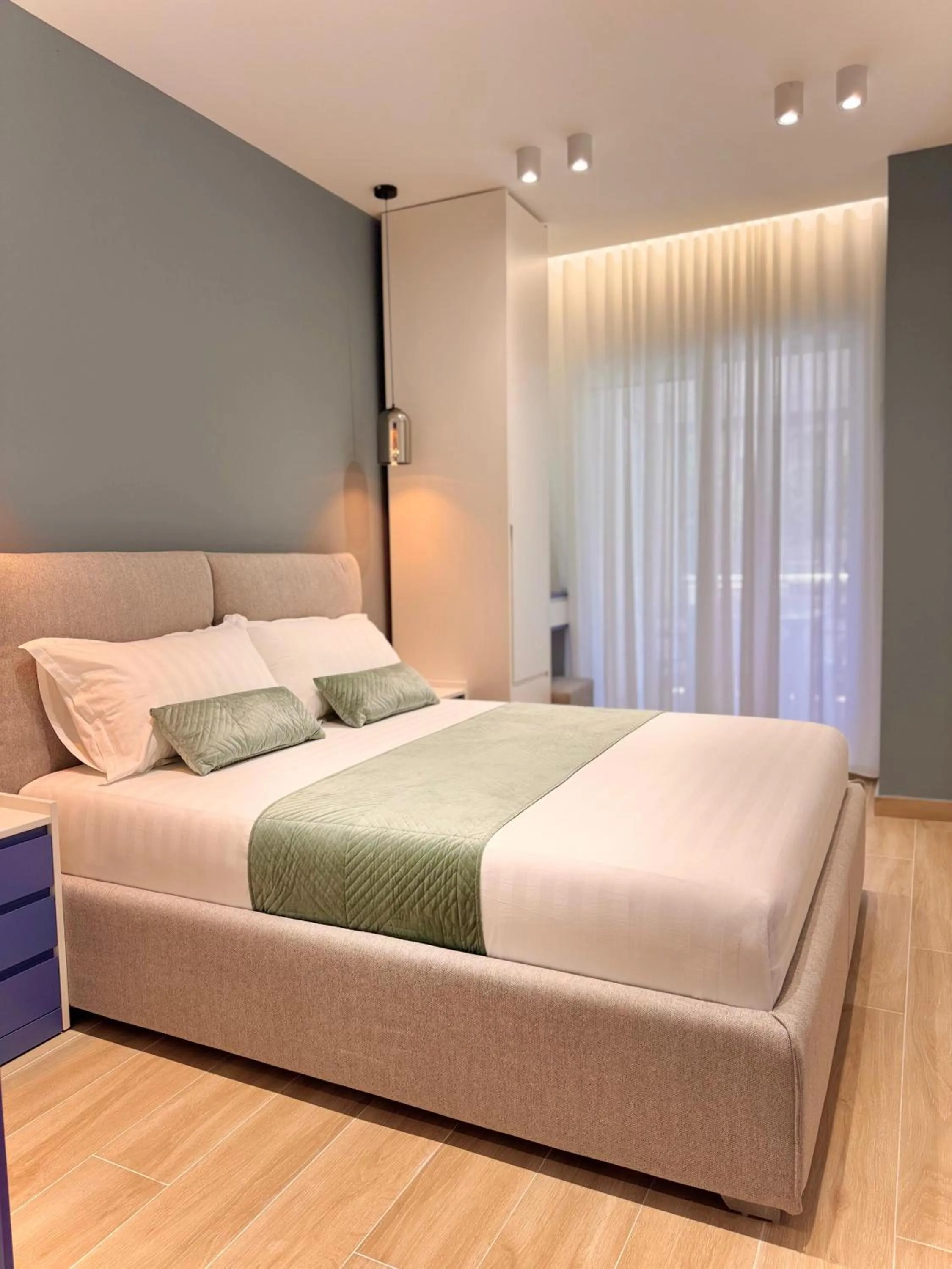 Bed in Elite Apartments