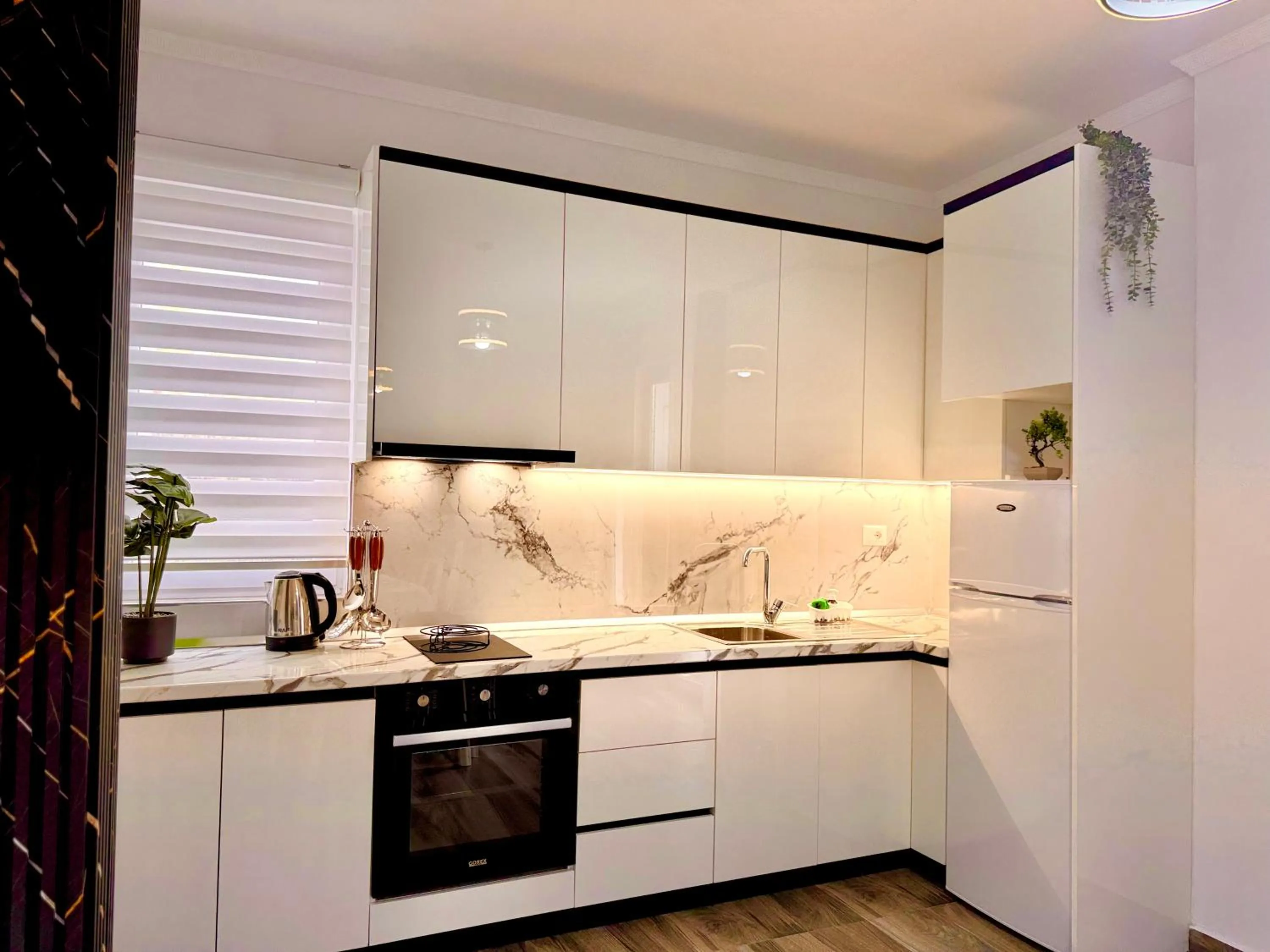 Coffee/tea facilities in Elite Apartments