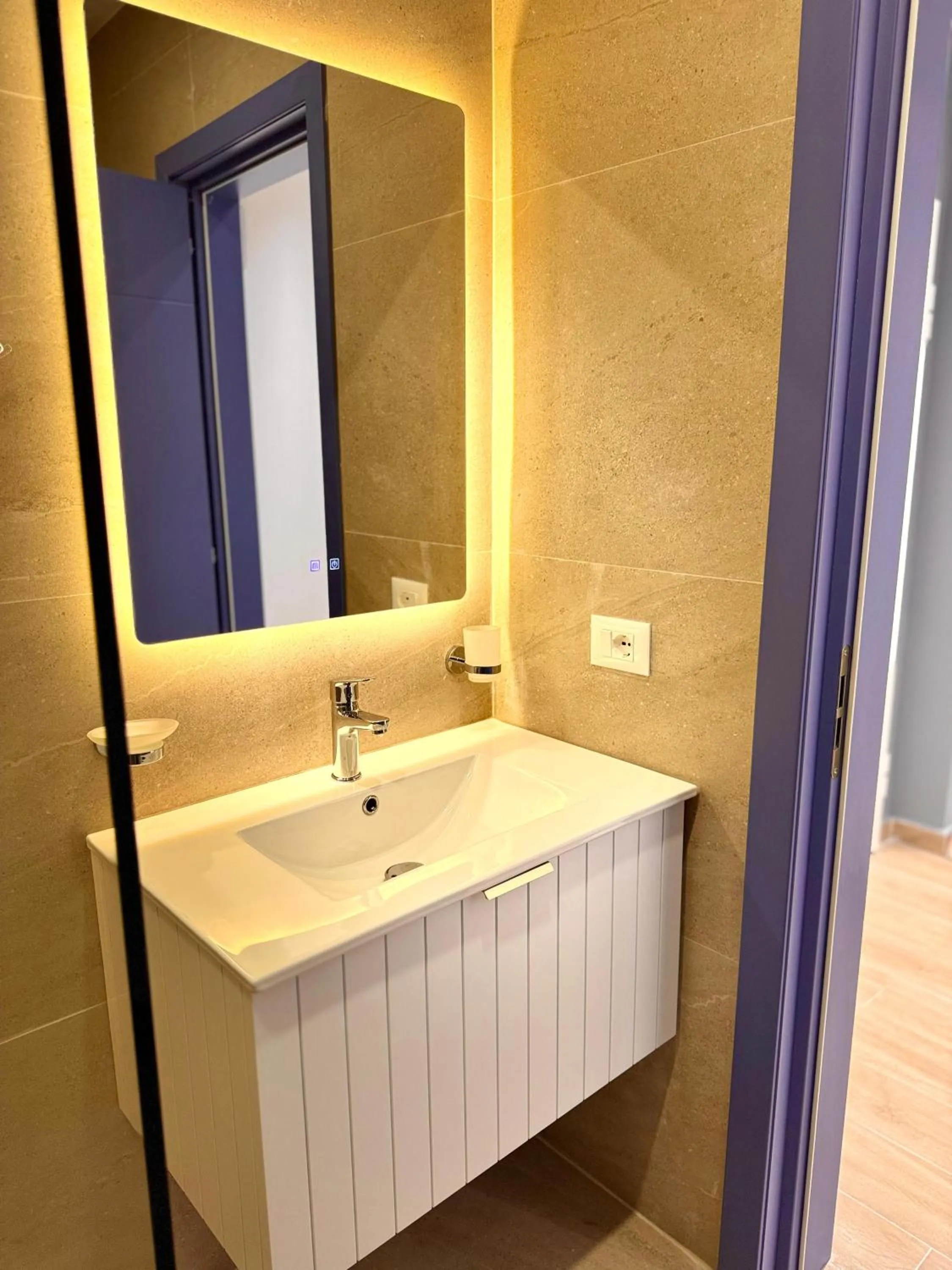 Bathroom in Elite Apartments