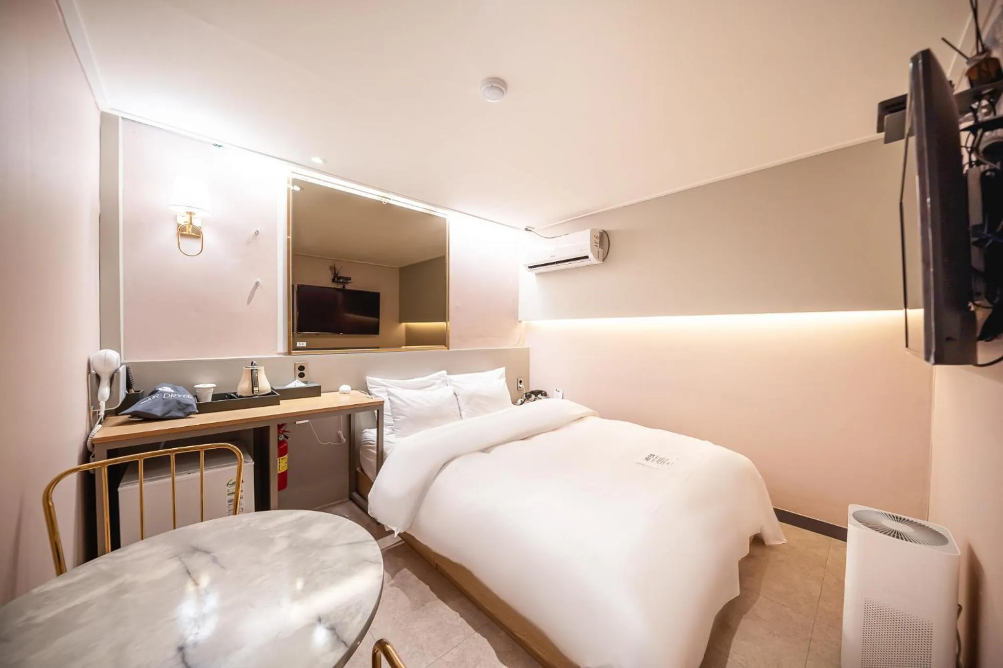 Bed in Greaten Hotel