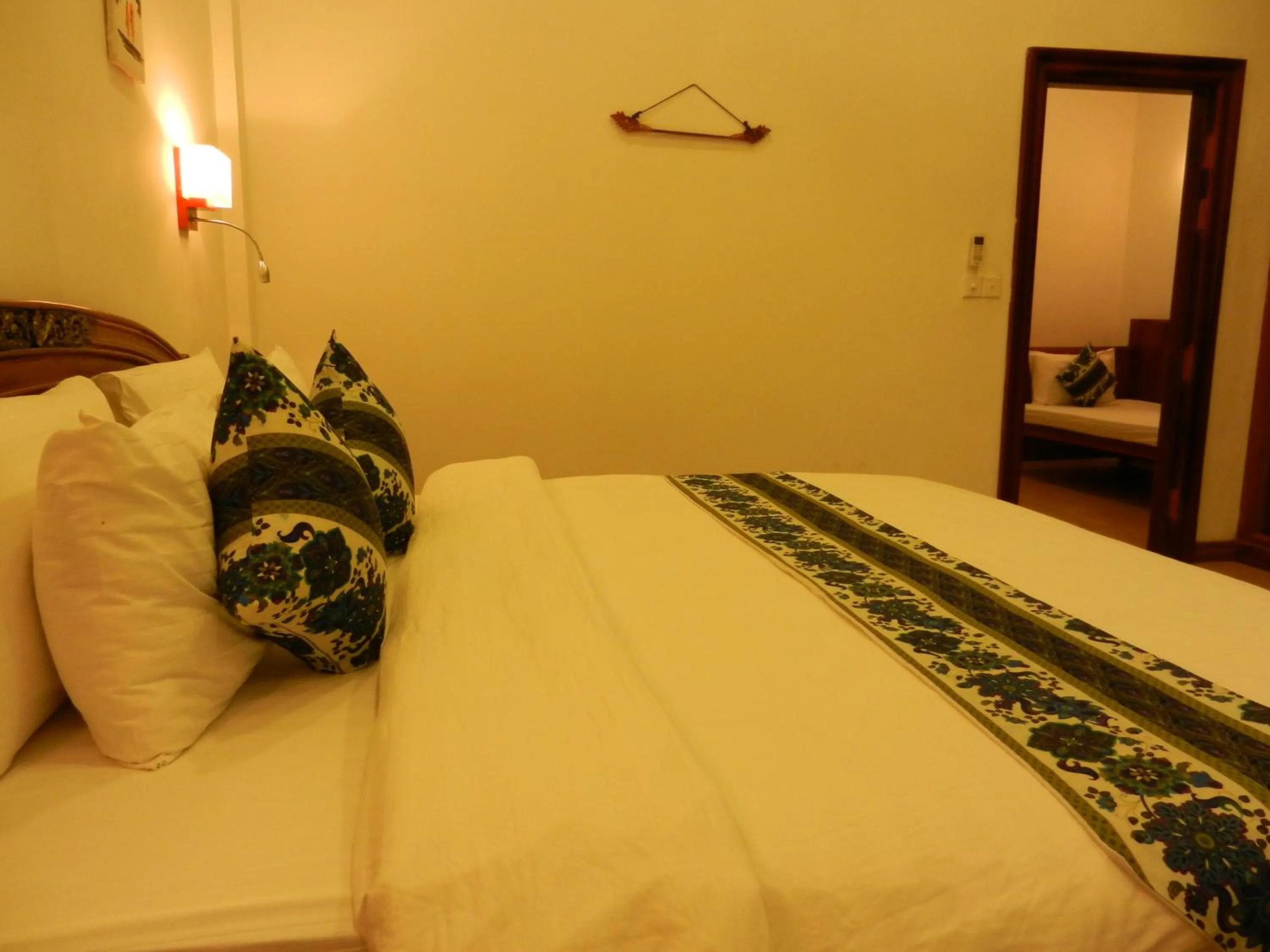 Bed in Eureka Villas Siem Reap