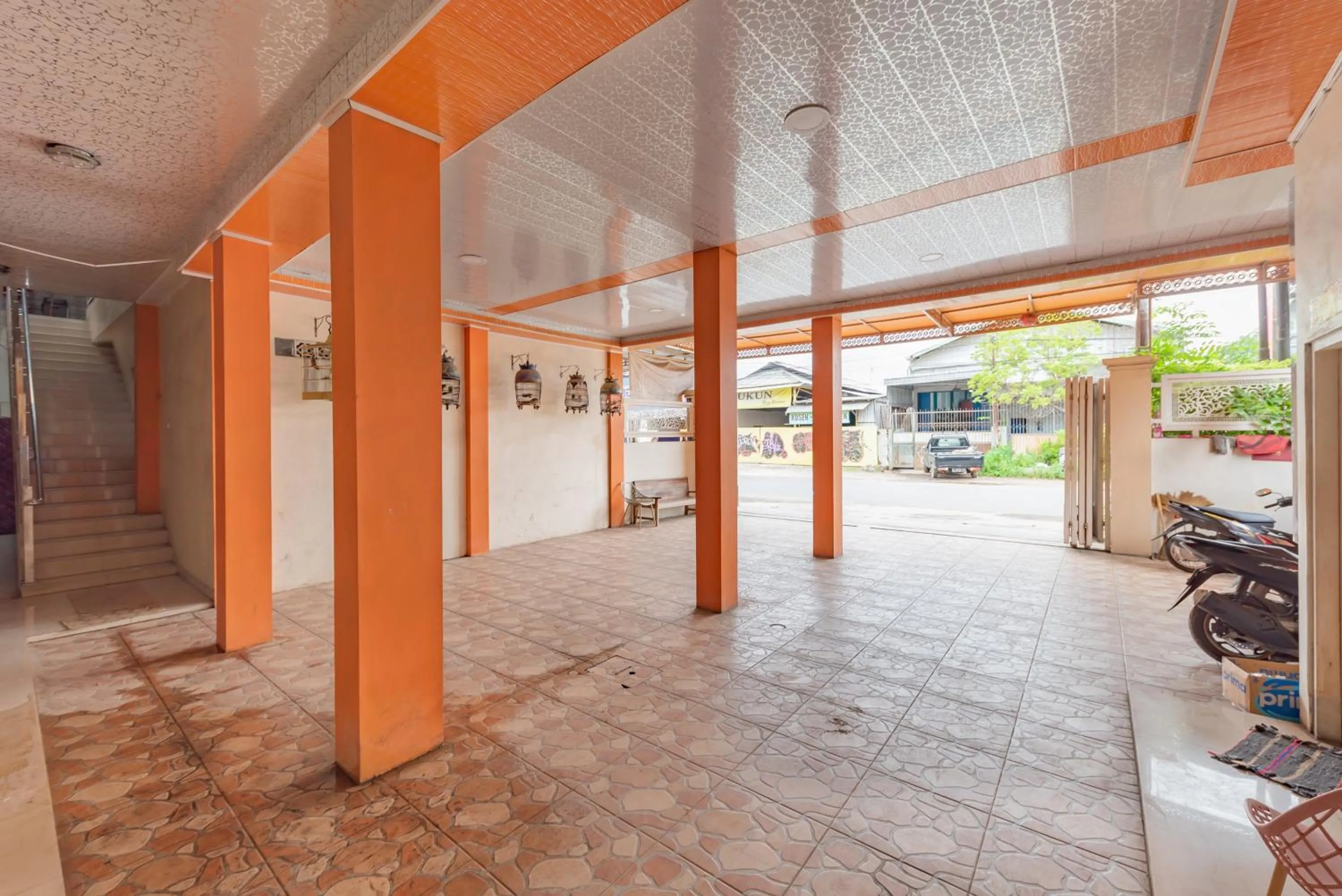 Parking in Urbanview Hotel Rifal Home Tegal