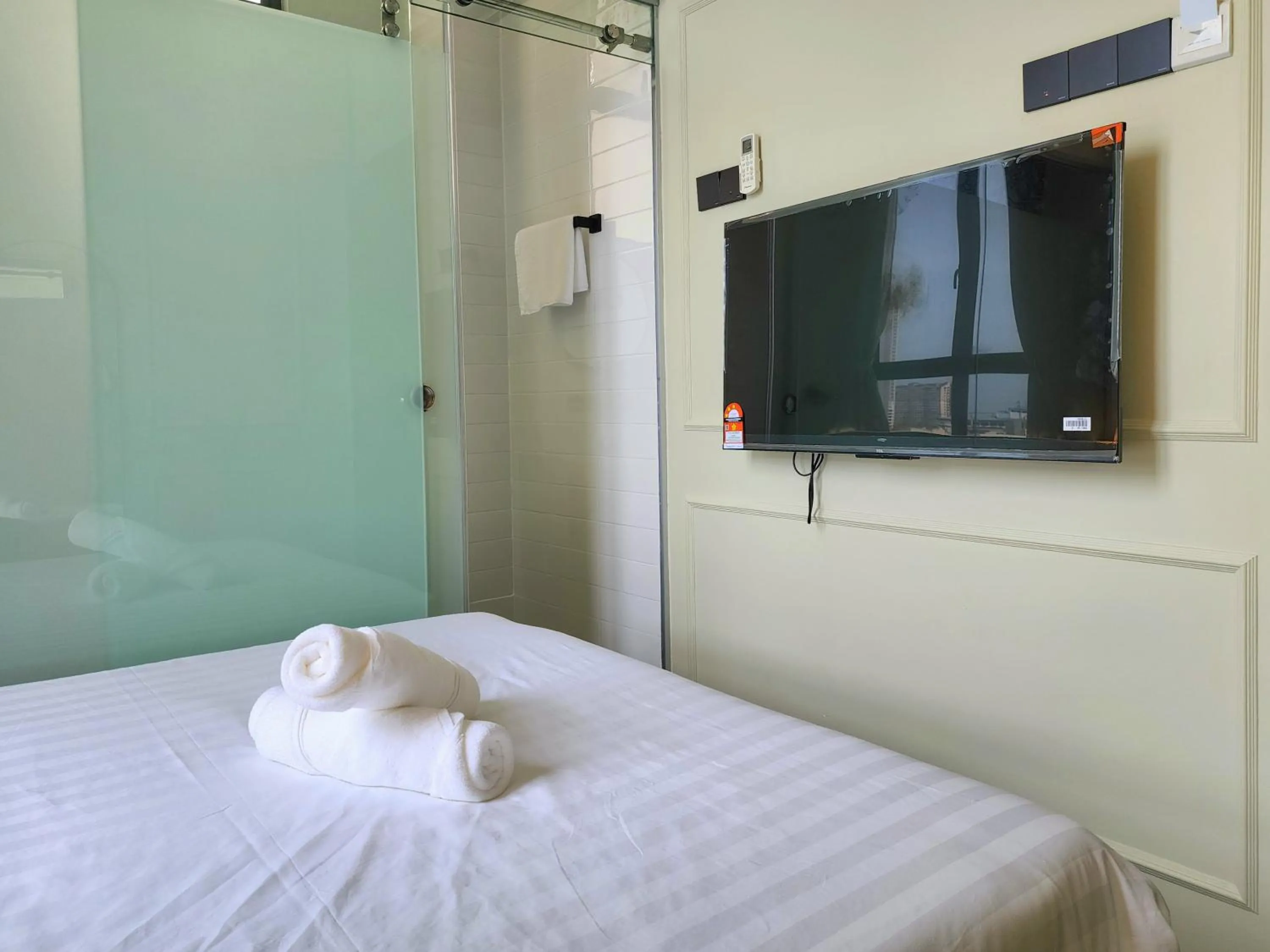 Bed in Georgetown AY Hotel