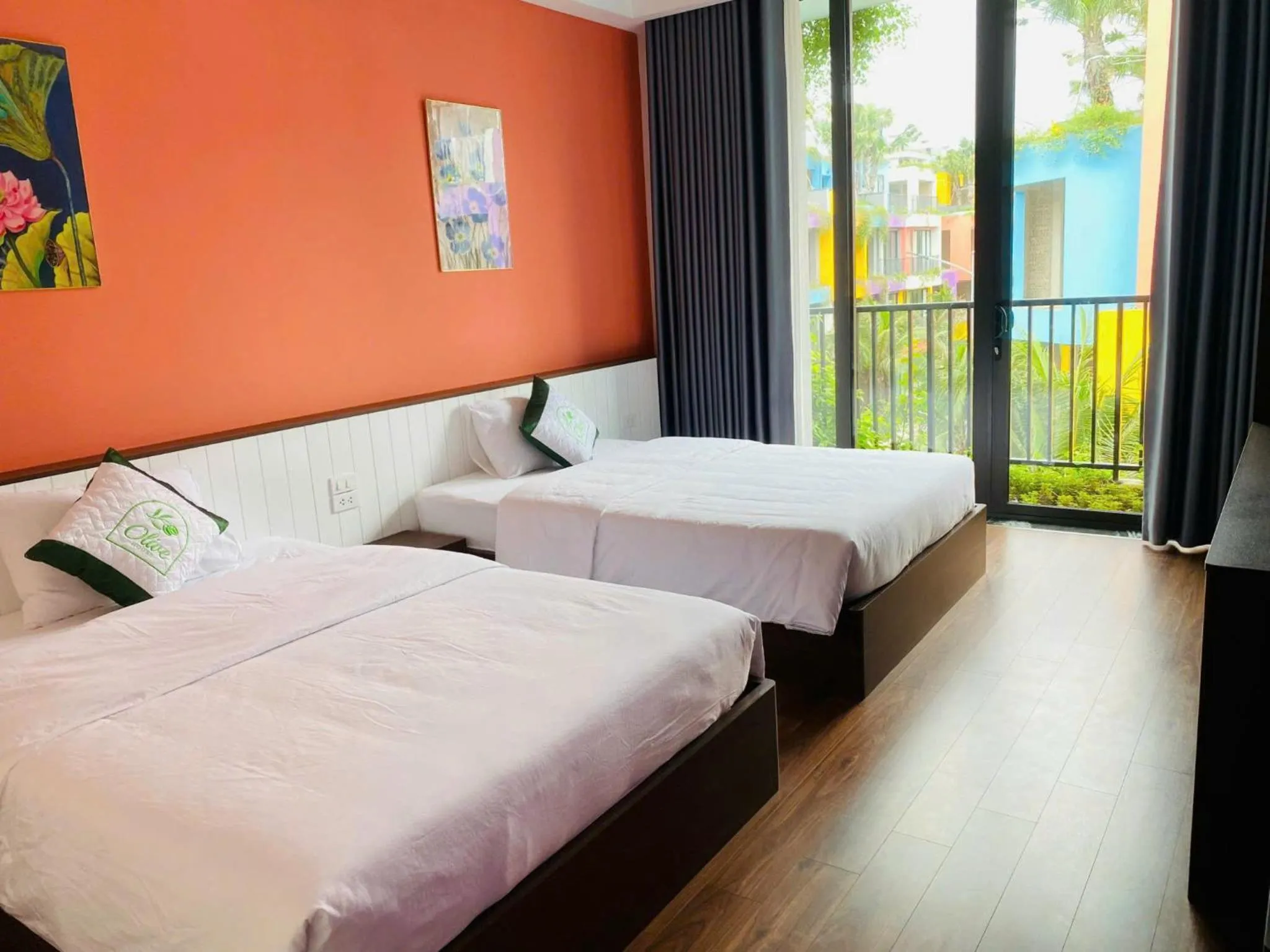 Bed in Flamingos Hải Tiến