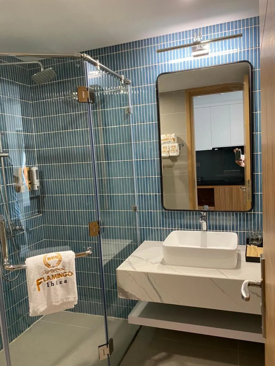 Shower in Flamingos Hải Tiến