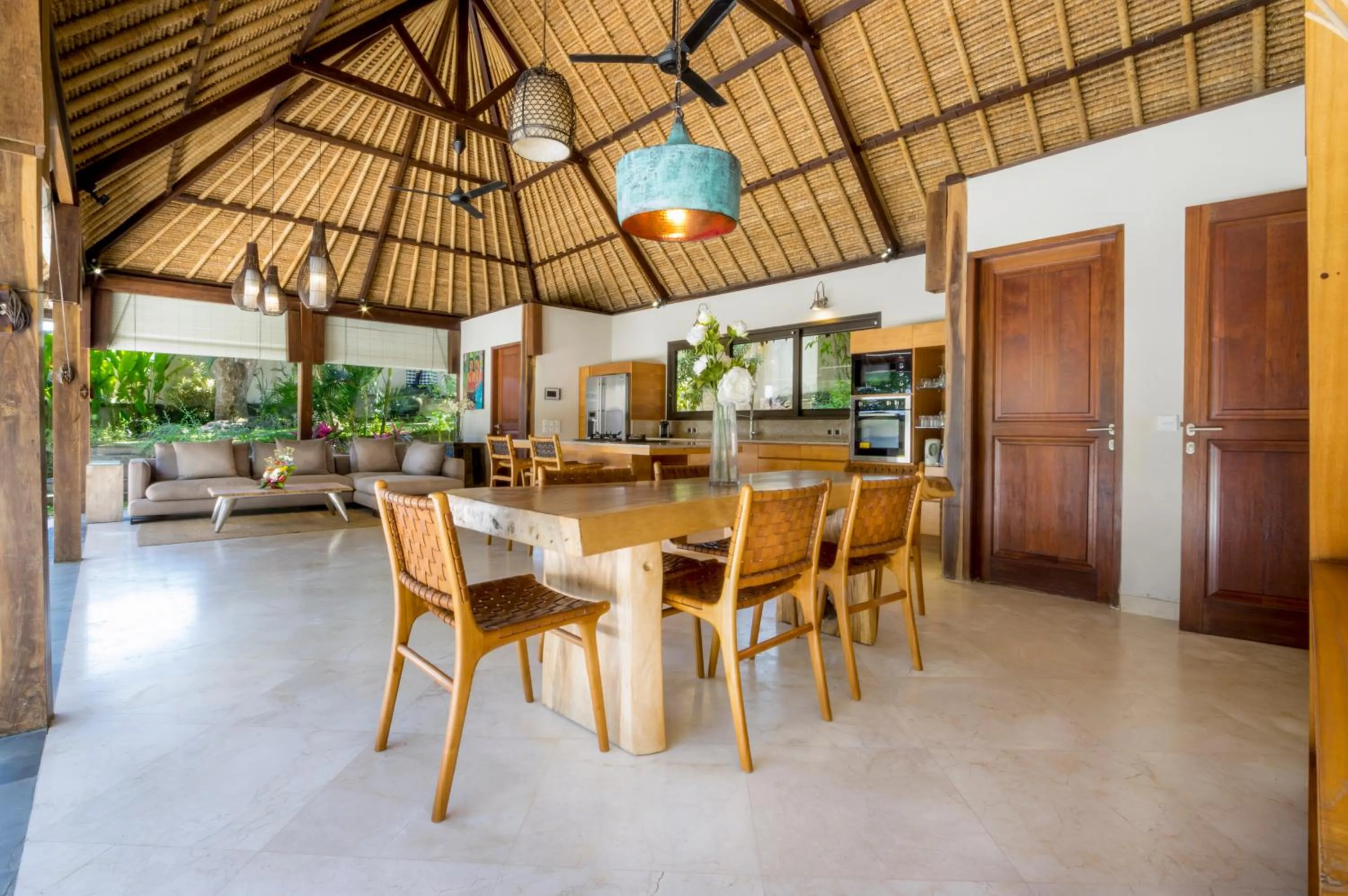 Kitchen or kitchenette in Akilea Luxury Villas