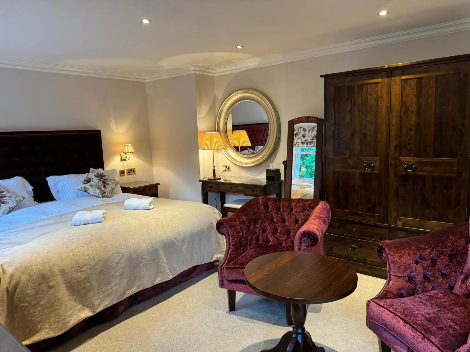 Bed in Wellwood Manor