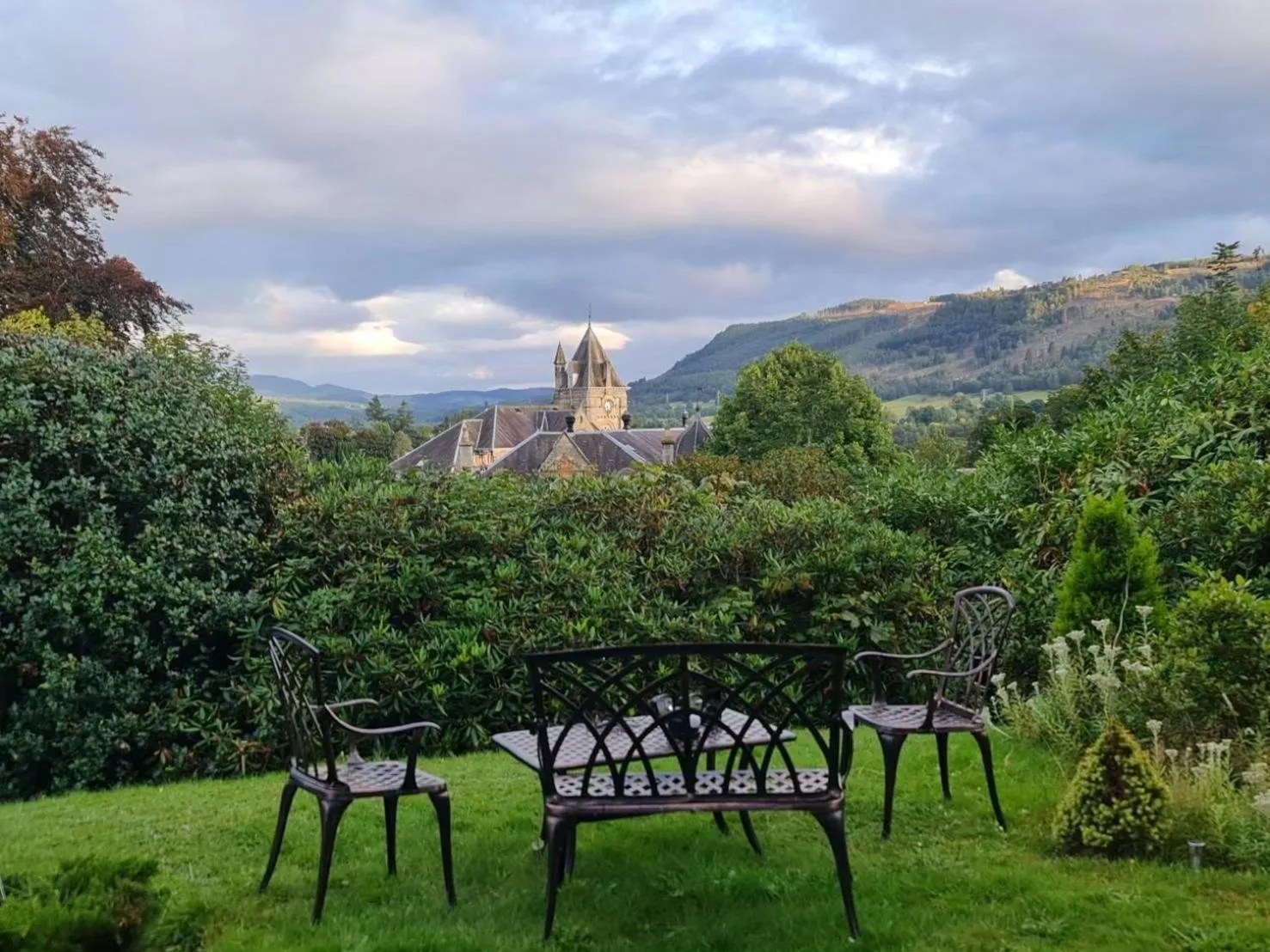 Nearby landmark in Wellwood Manor