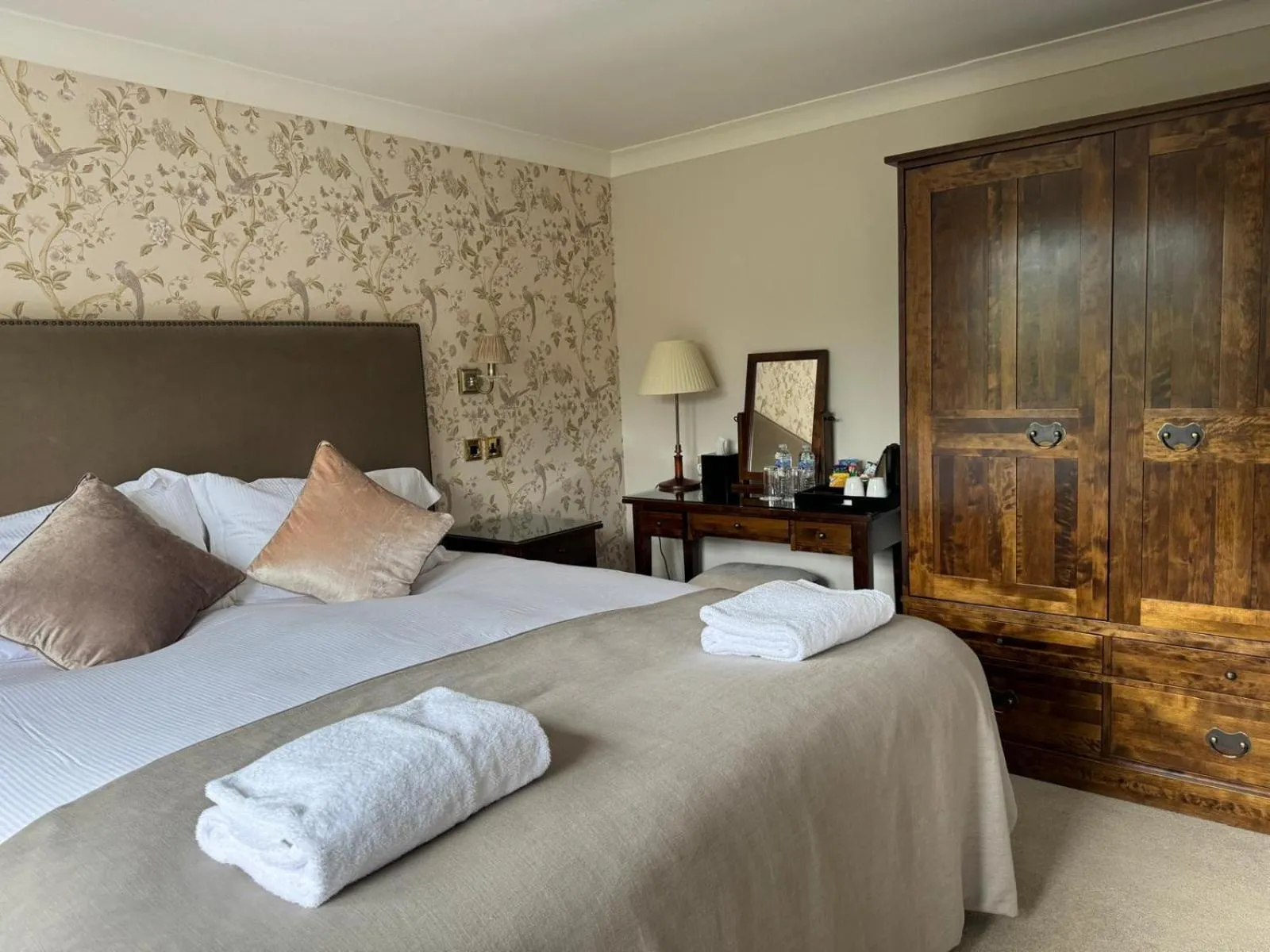 Bed in Wellwood Manor