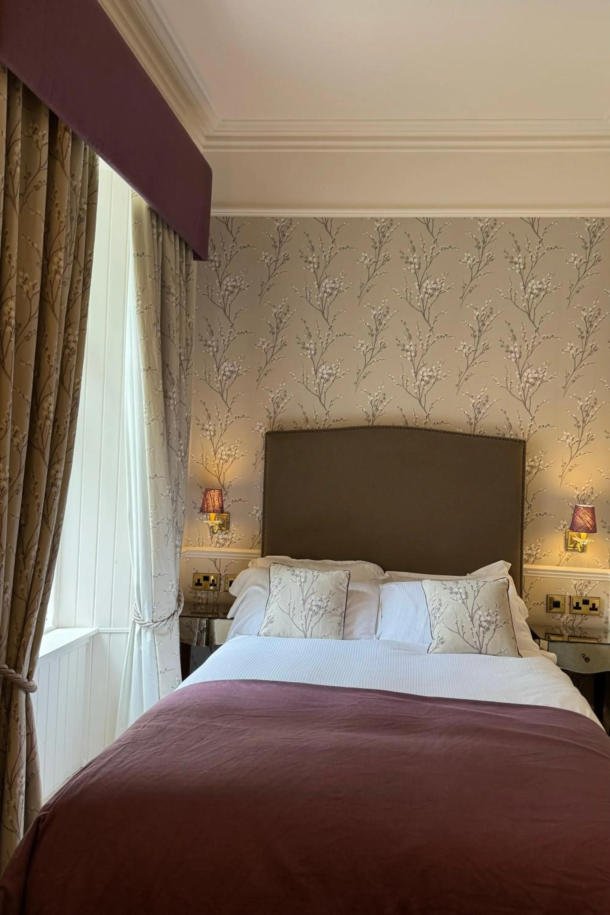 Bed in Wellwood Manor