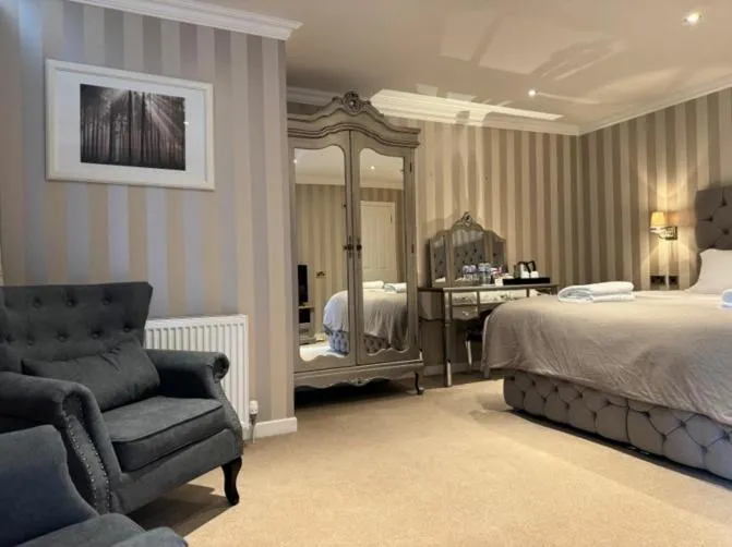 Bed in Wellwood Manor