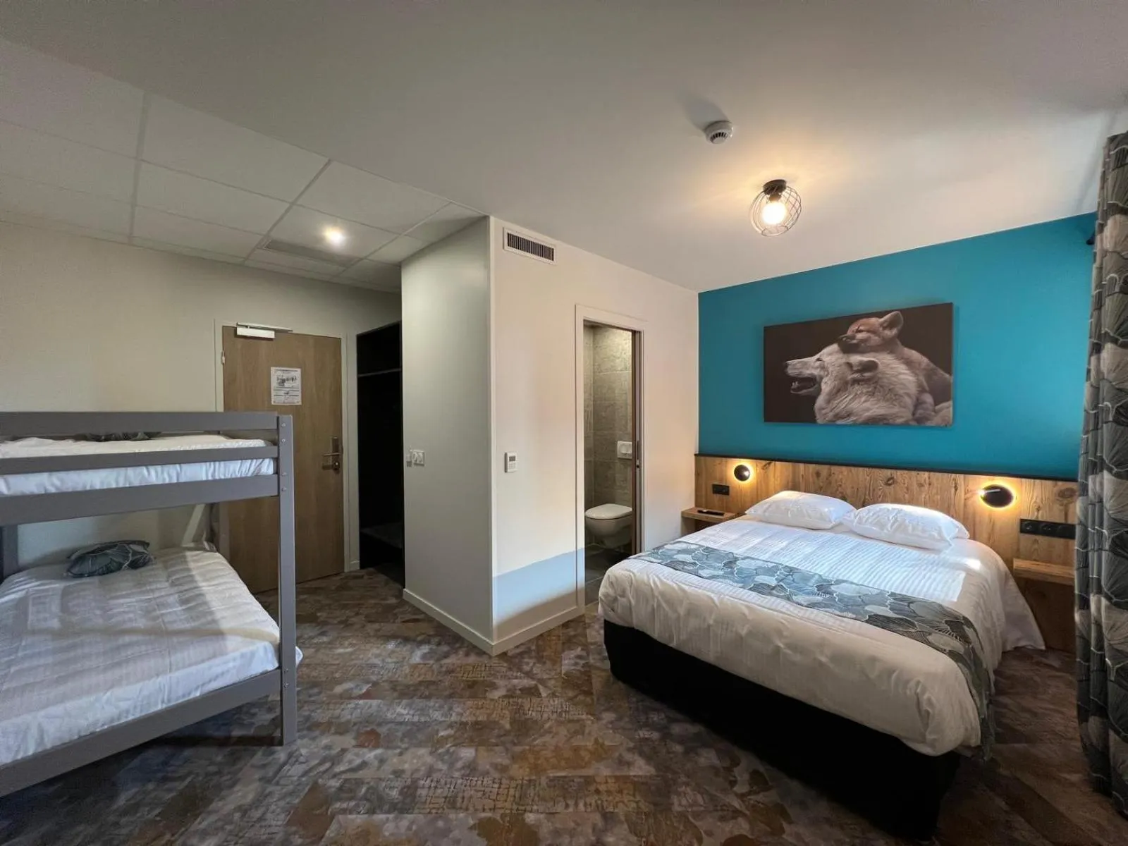 Photo of the whole room, Bed in Hotel Le Belmont