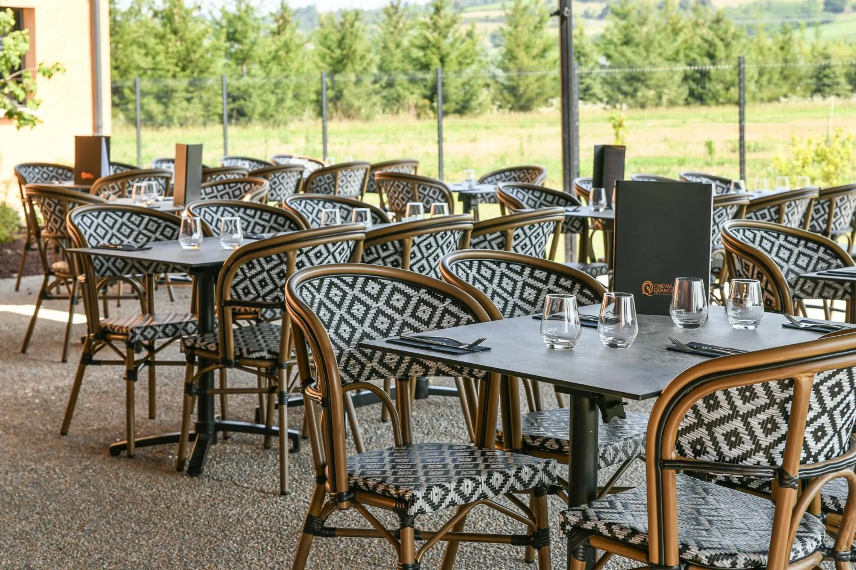 Restaurant/places to eat in Hotel Le Belmont