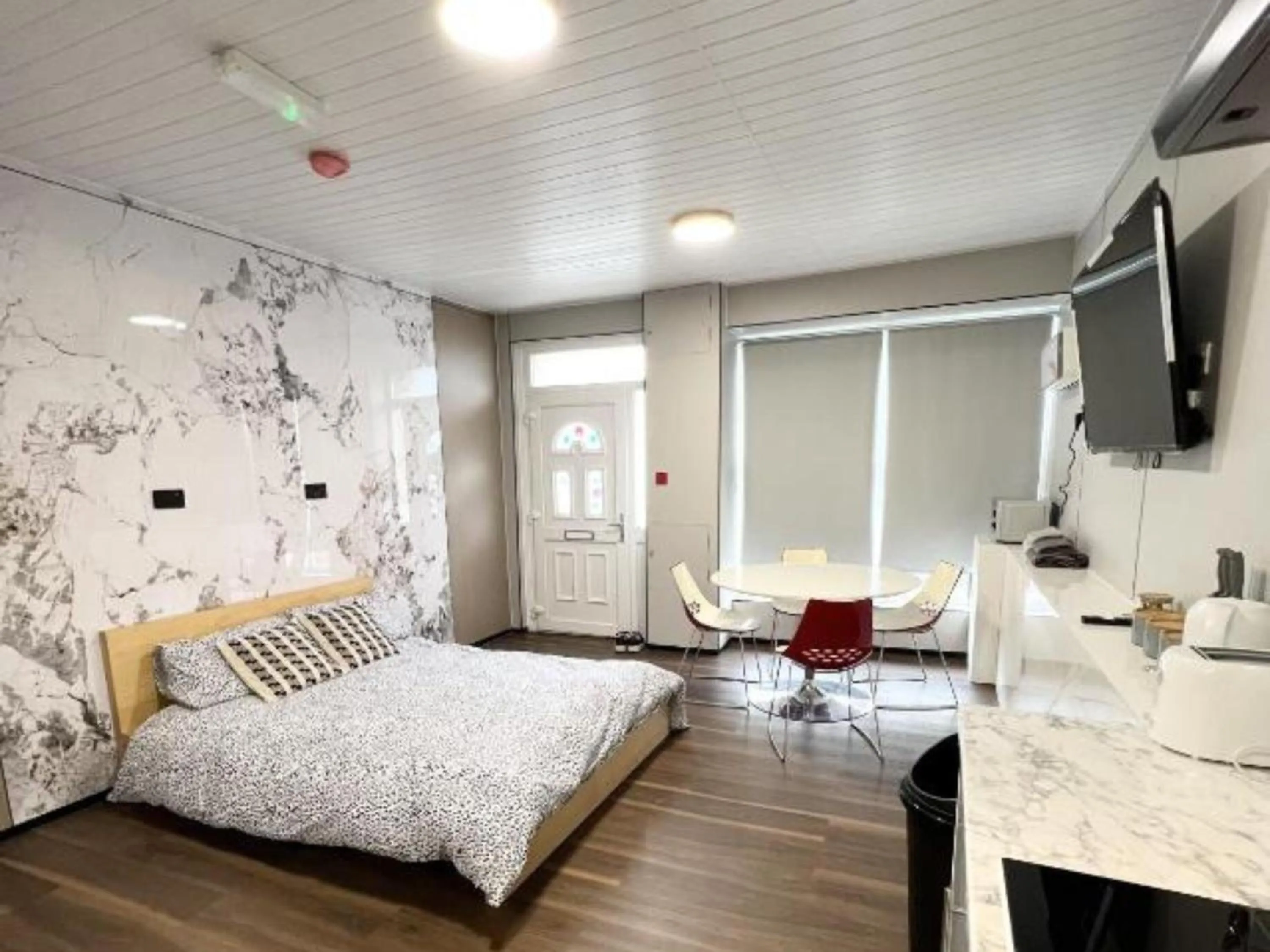 Bedroom, Bed in OYO Welsh Holiday Accommodation - Modern Stay