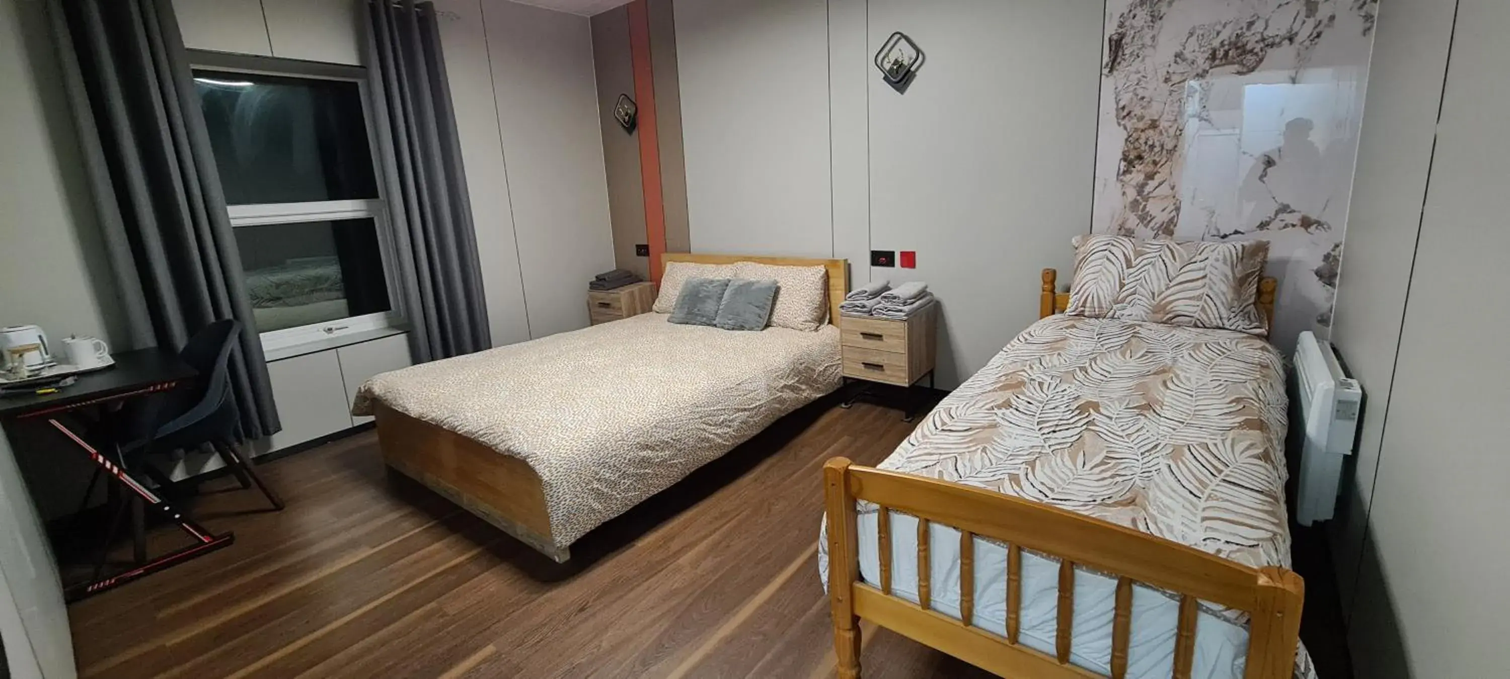 Standard Family of 3 Room in OYO Welsh Holiday Accommodation - Modern Stay Standard Family of 3 Room in OYO Welsh Holiday Accommodation - Modern Stay