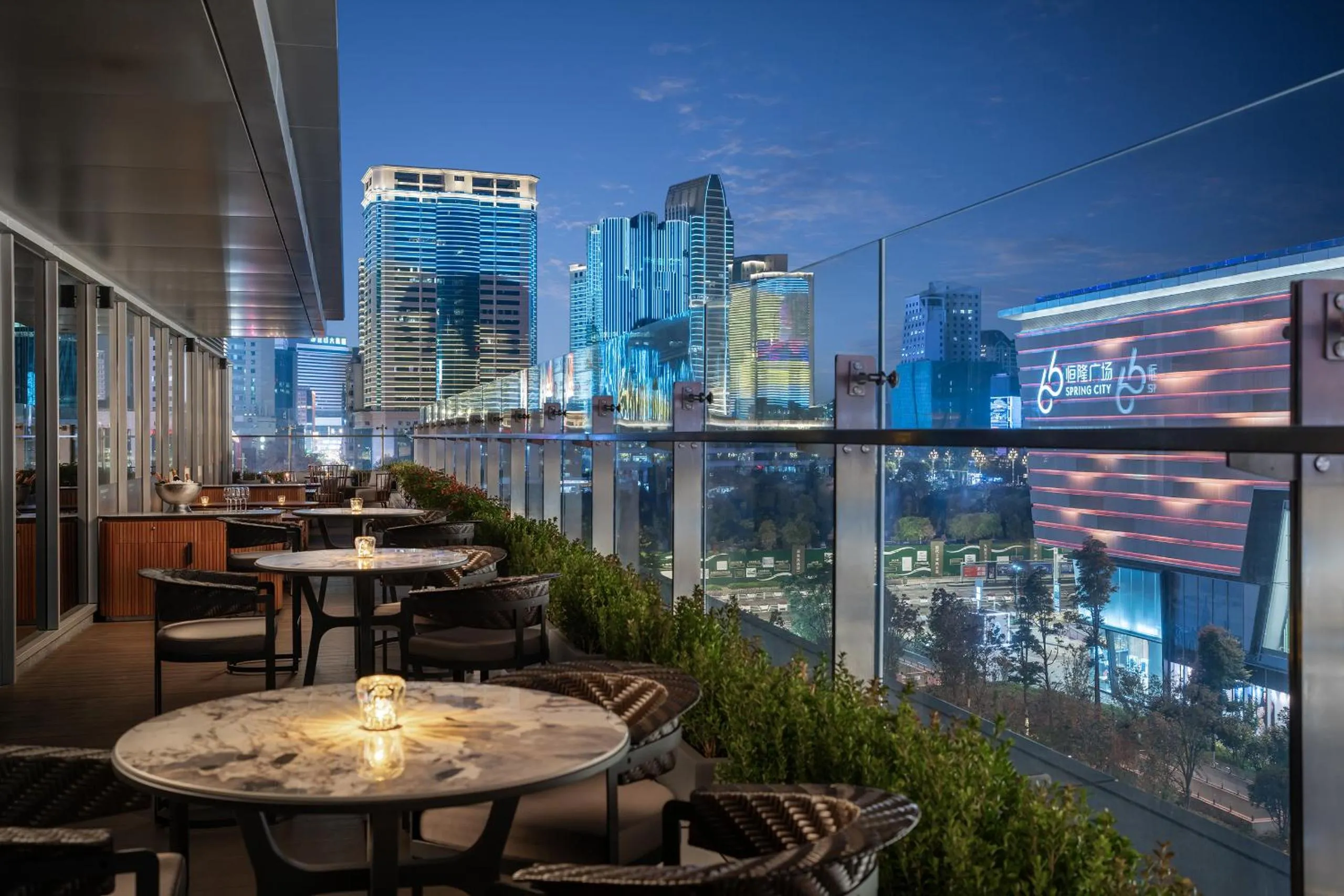 Lounge or bar in Grand Hyatt Kunming