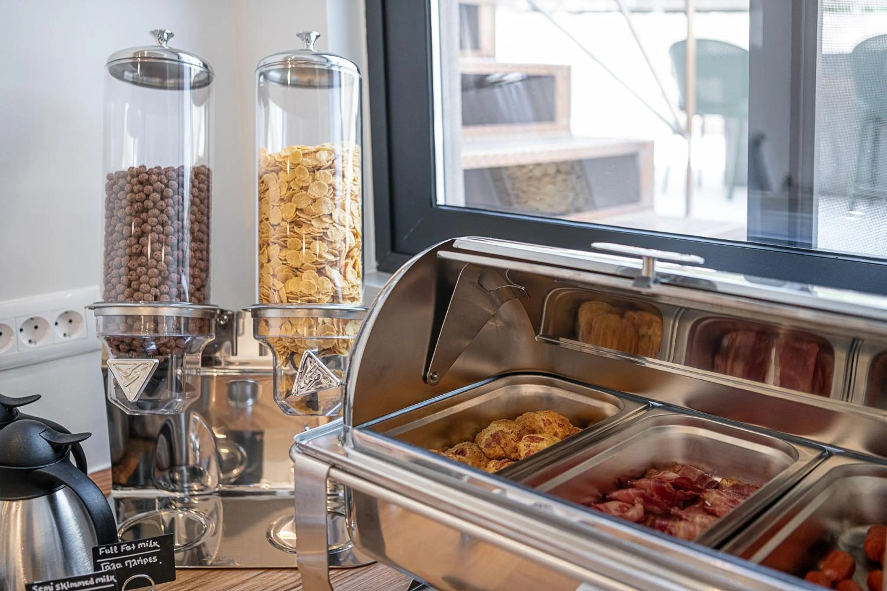 Breakfast in Miss Marrone City Hotel