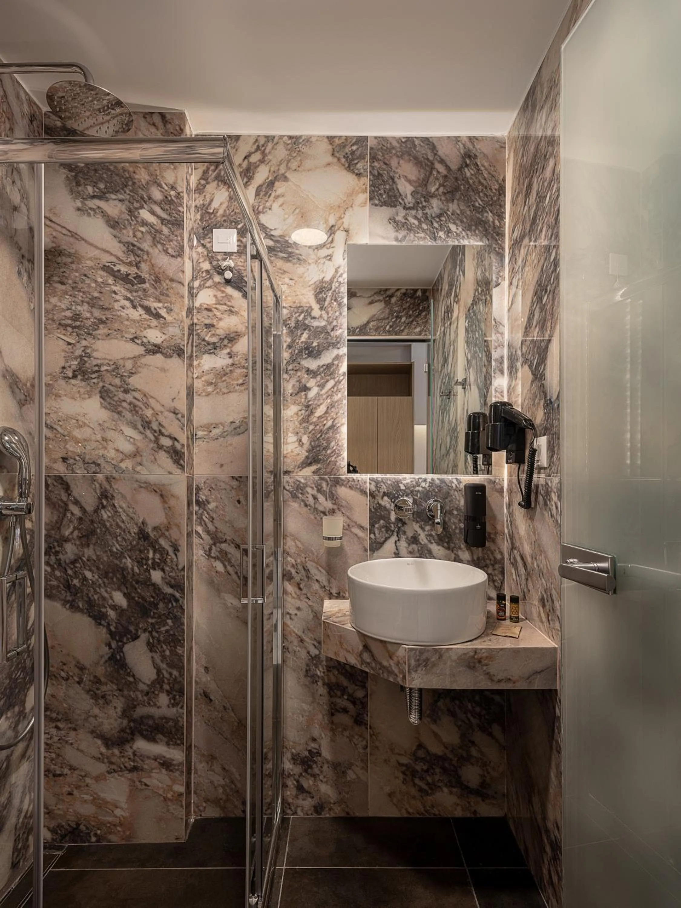 Shower in Miss Marrone City Hotel