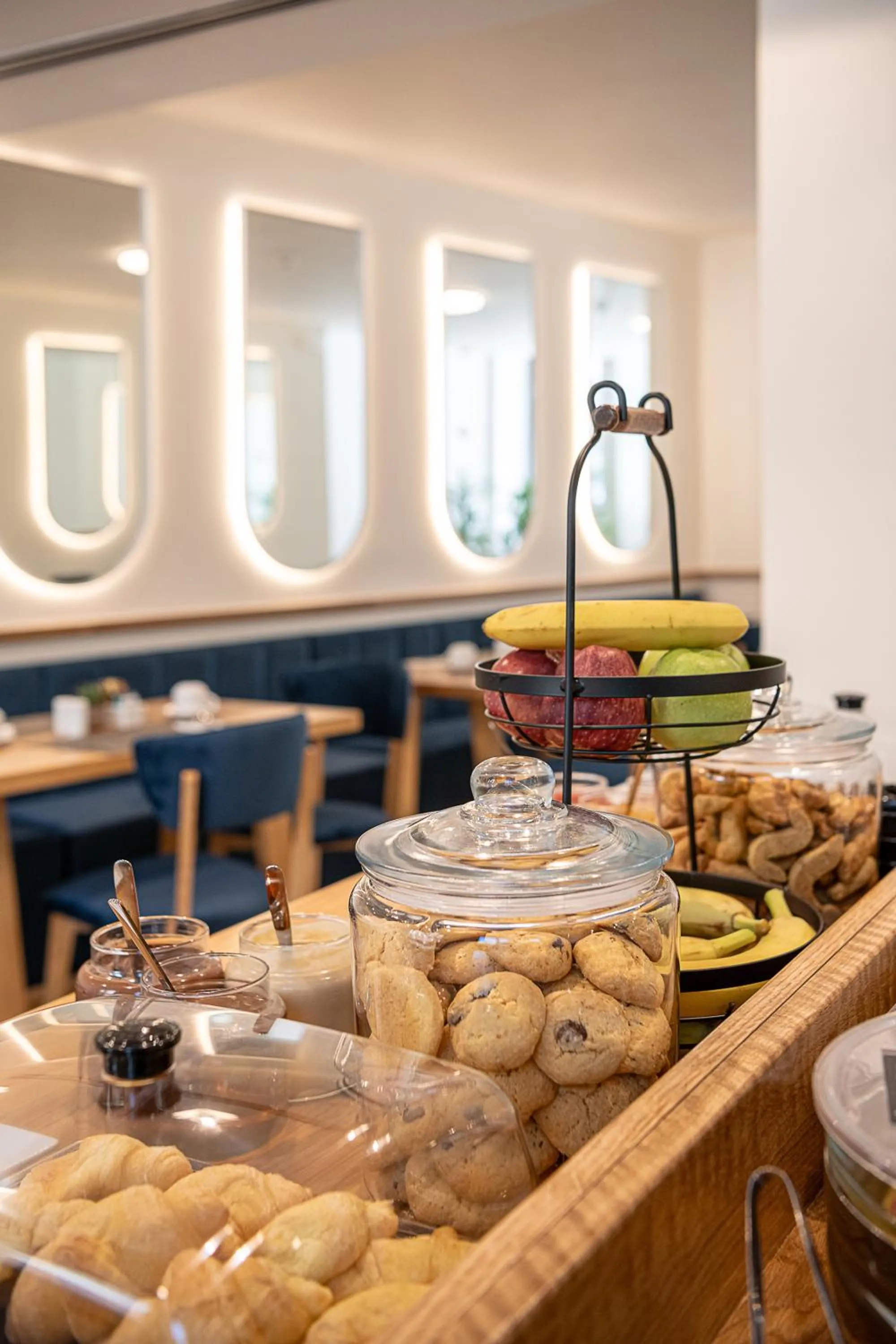 Breakfast in Miss Marrone City Hotel