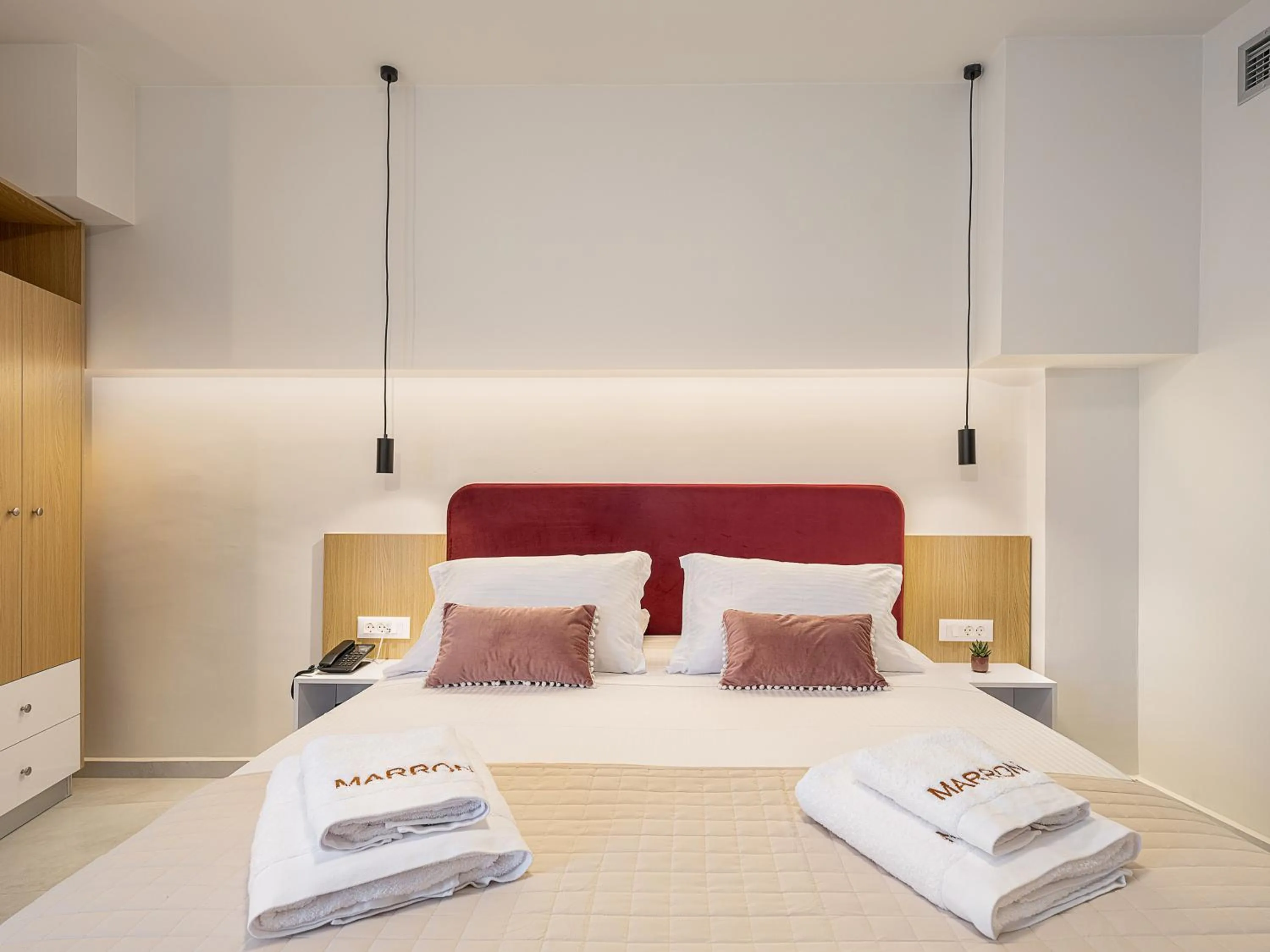 Bed in Miss Marrone City Hotel