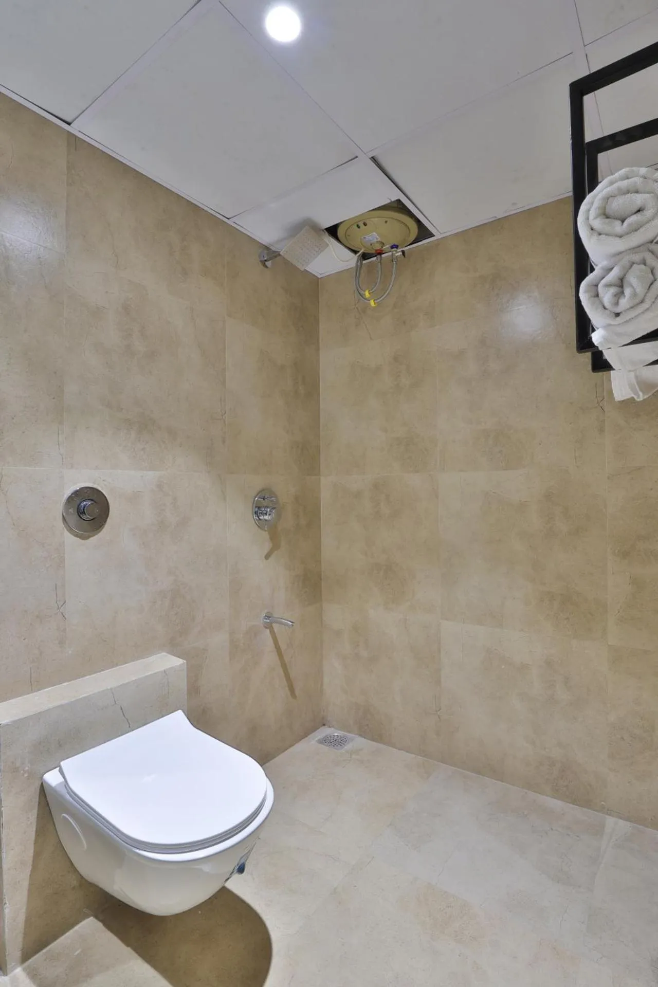 Bathroom in Hotel Serenity