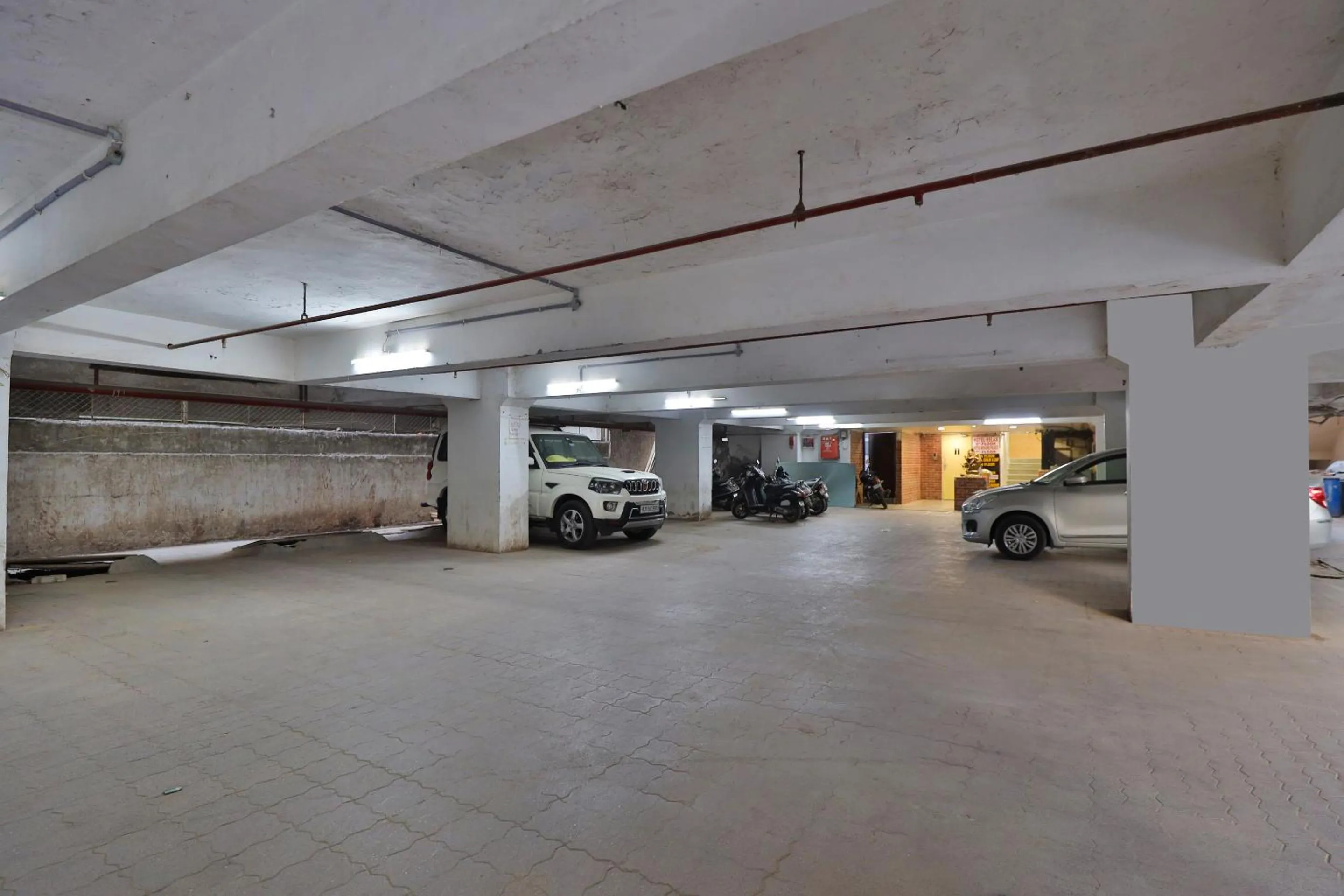 Parking in Hotel Serenity