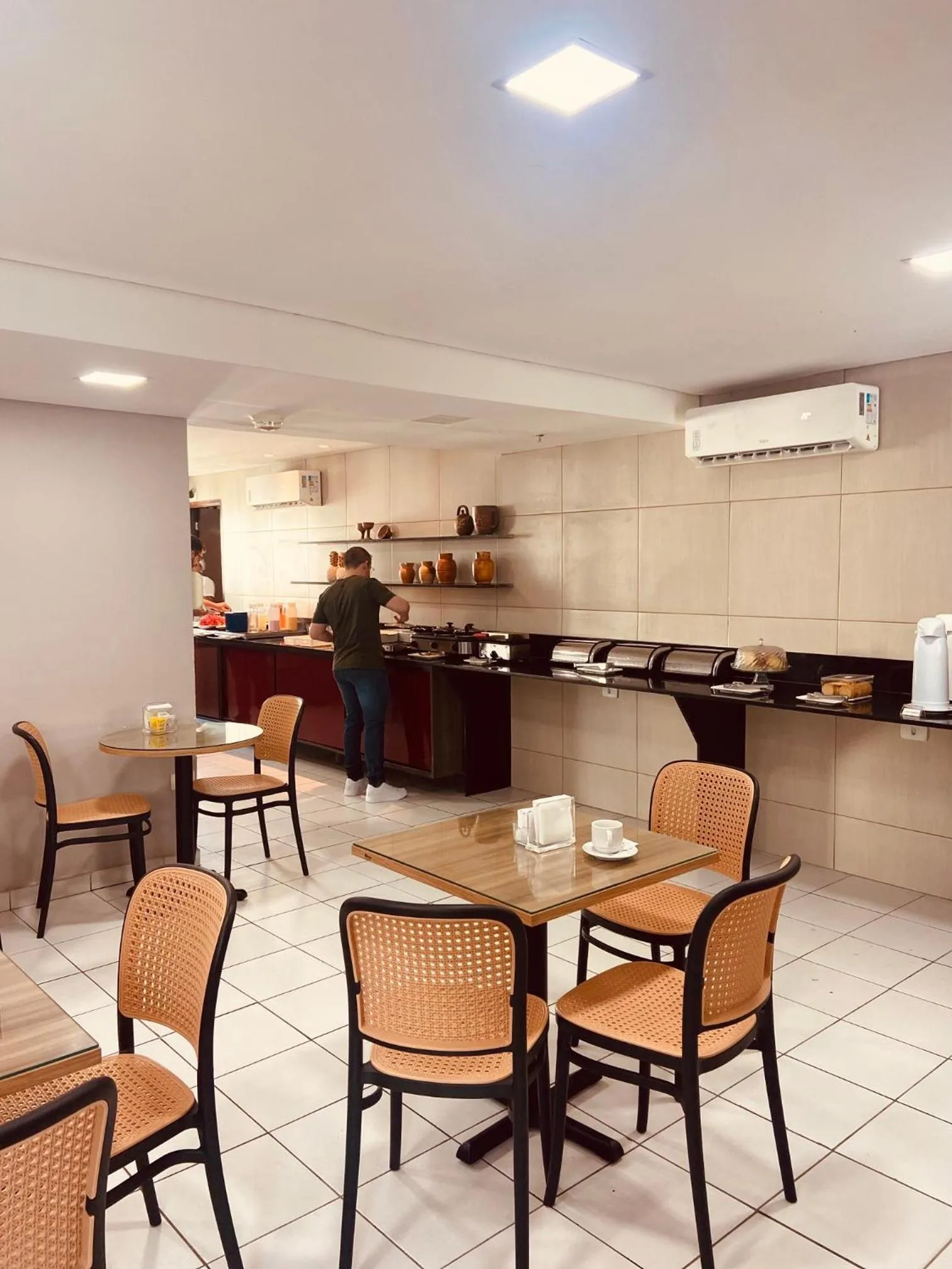 Restaurant/places to eat in Hotel Enseada Boa Viagem