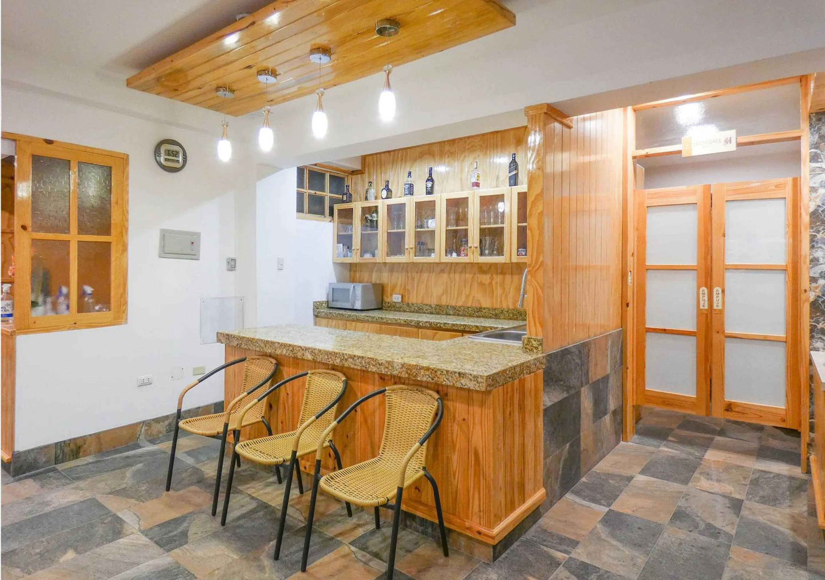 Hot Tub in Hotel Plaza