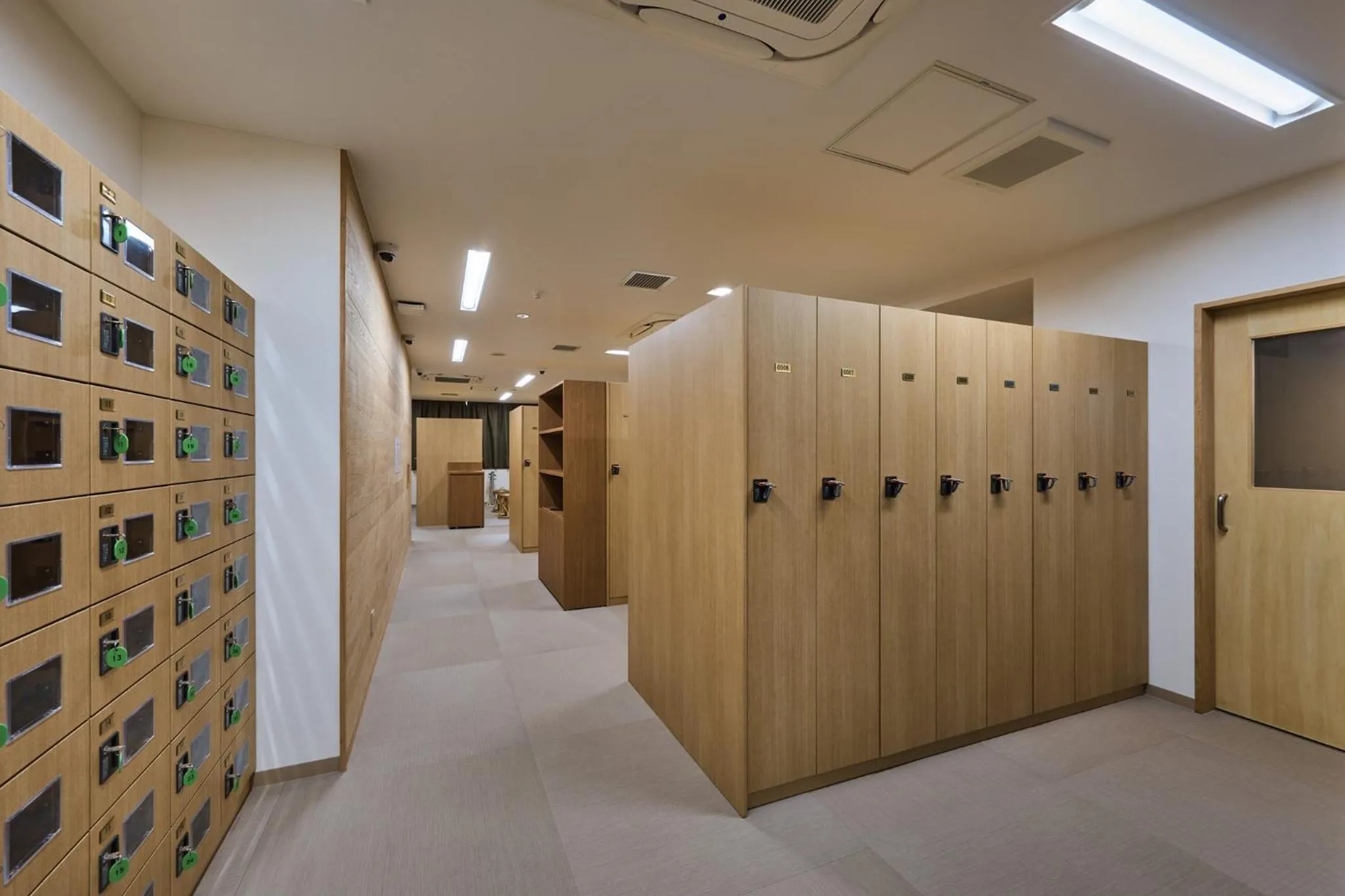 Public Bath in Sauna & Capsule Hotel Rumor Plaza