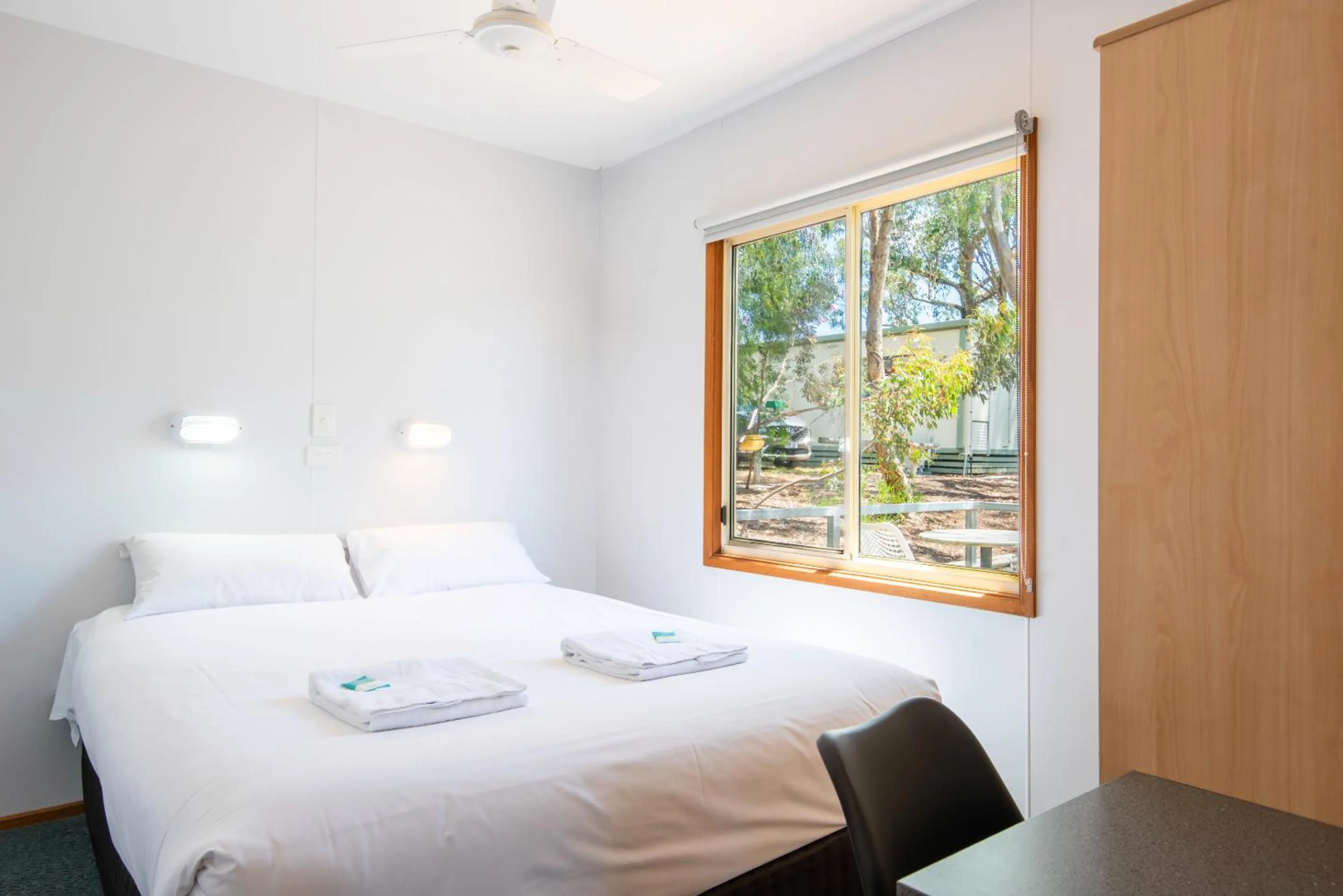Bedroom, Bed in Echo Holiday Parks - Naracoorte