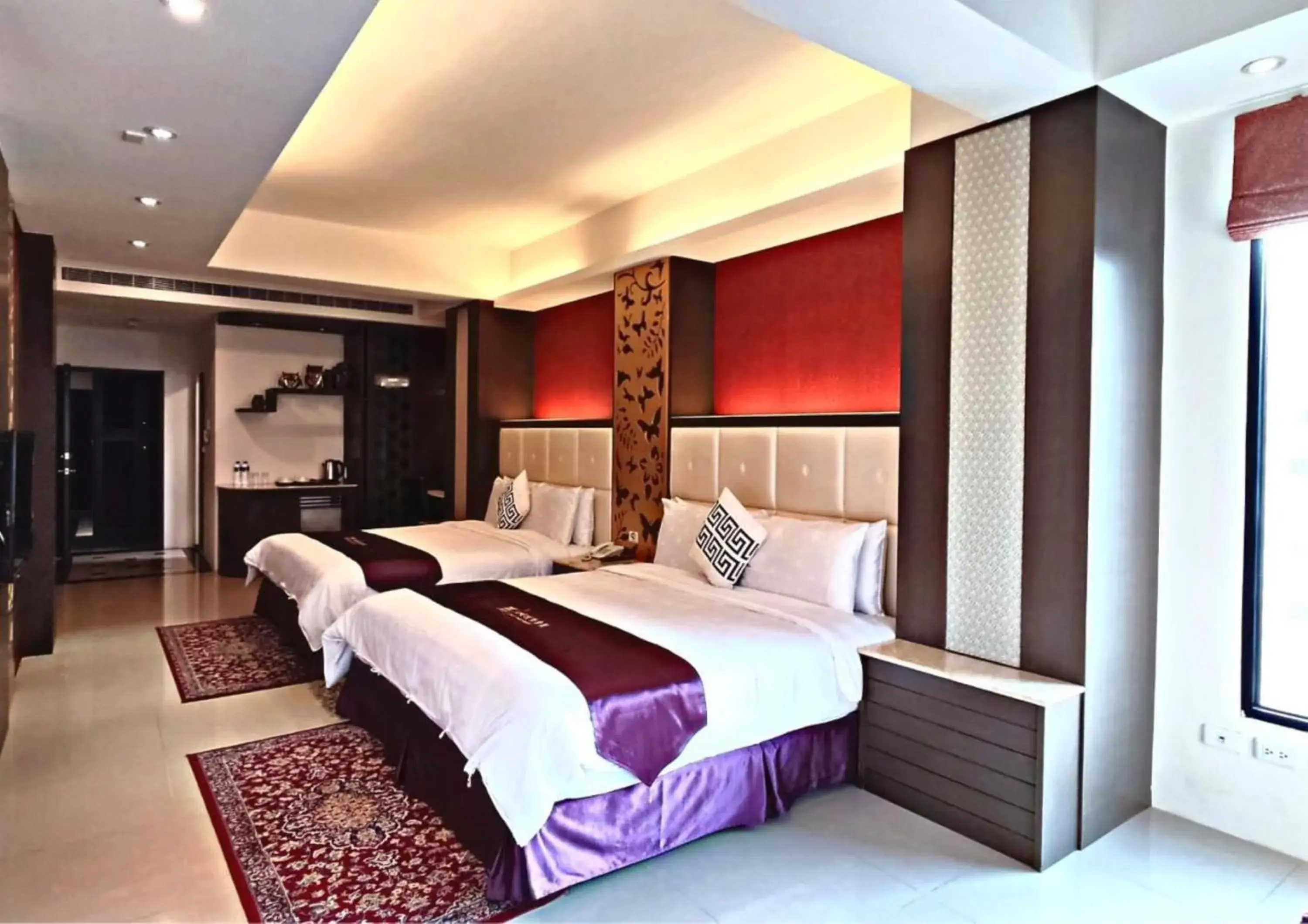 Family Room with Side Lake View in Cherry Feast Resort Family Room with Side Lake View in Cherry Feast Resort