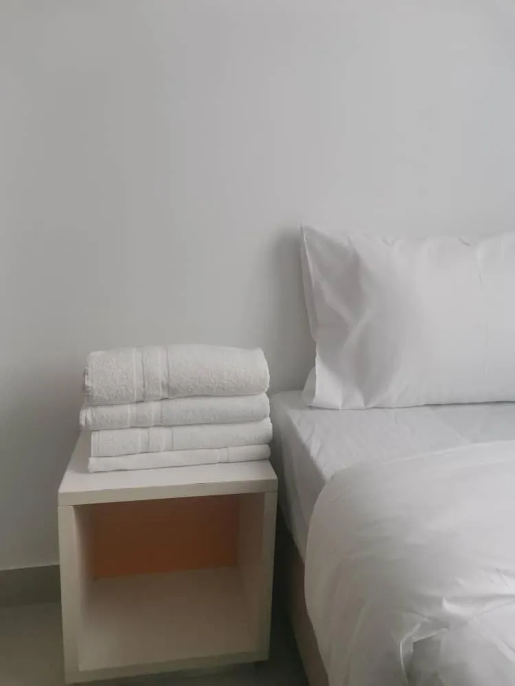 Bed in YY48 Hotel 2 Mins Walk From Masjid Jamek LRT Station
