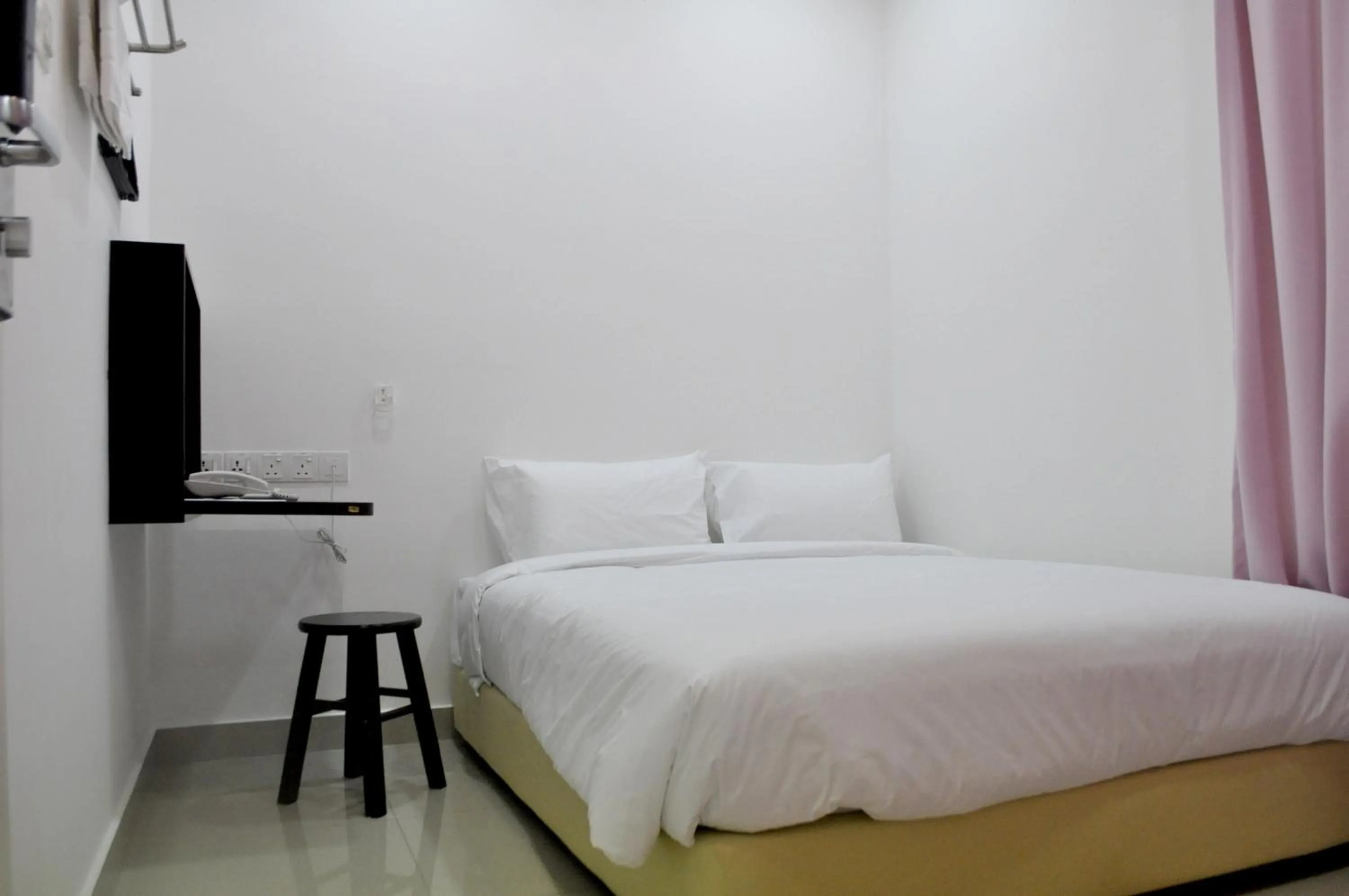 Bed in YY48 Hotel 2 Mins Walk From Masjid Jamek LRT Station