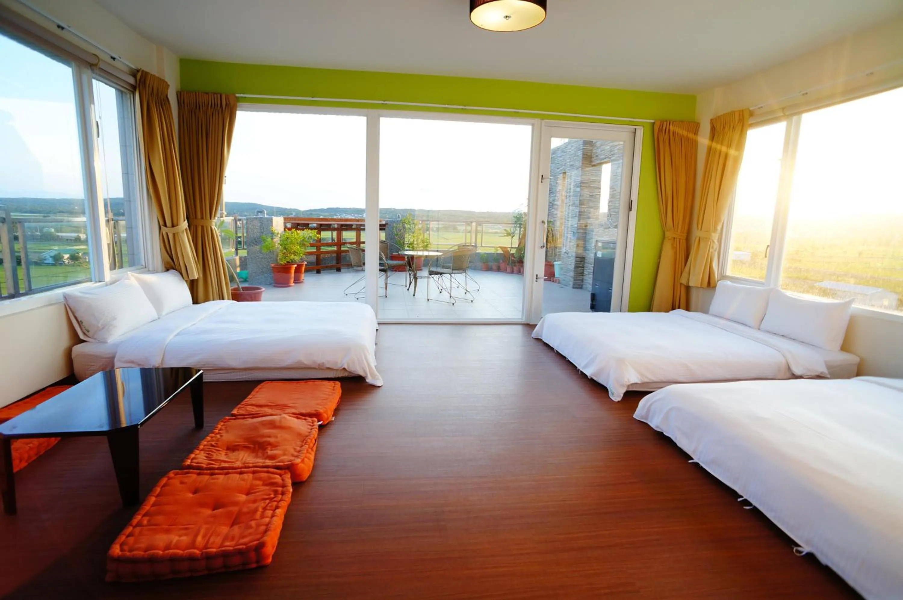 Photo of the whole room, Bed in Green Yard B&B