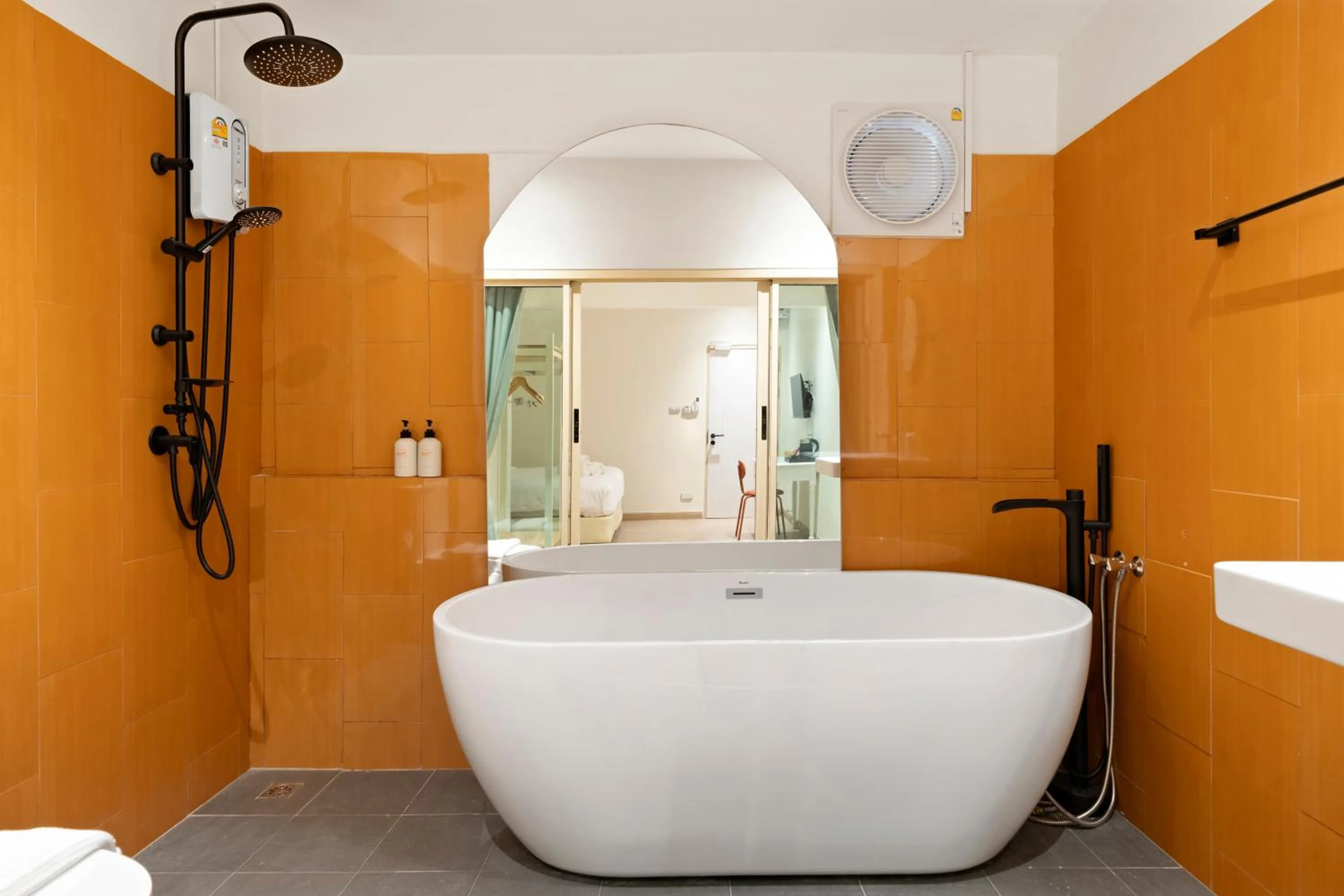 Bathroom in Horange Phuket Town