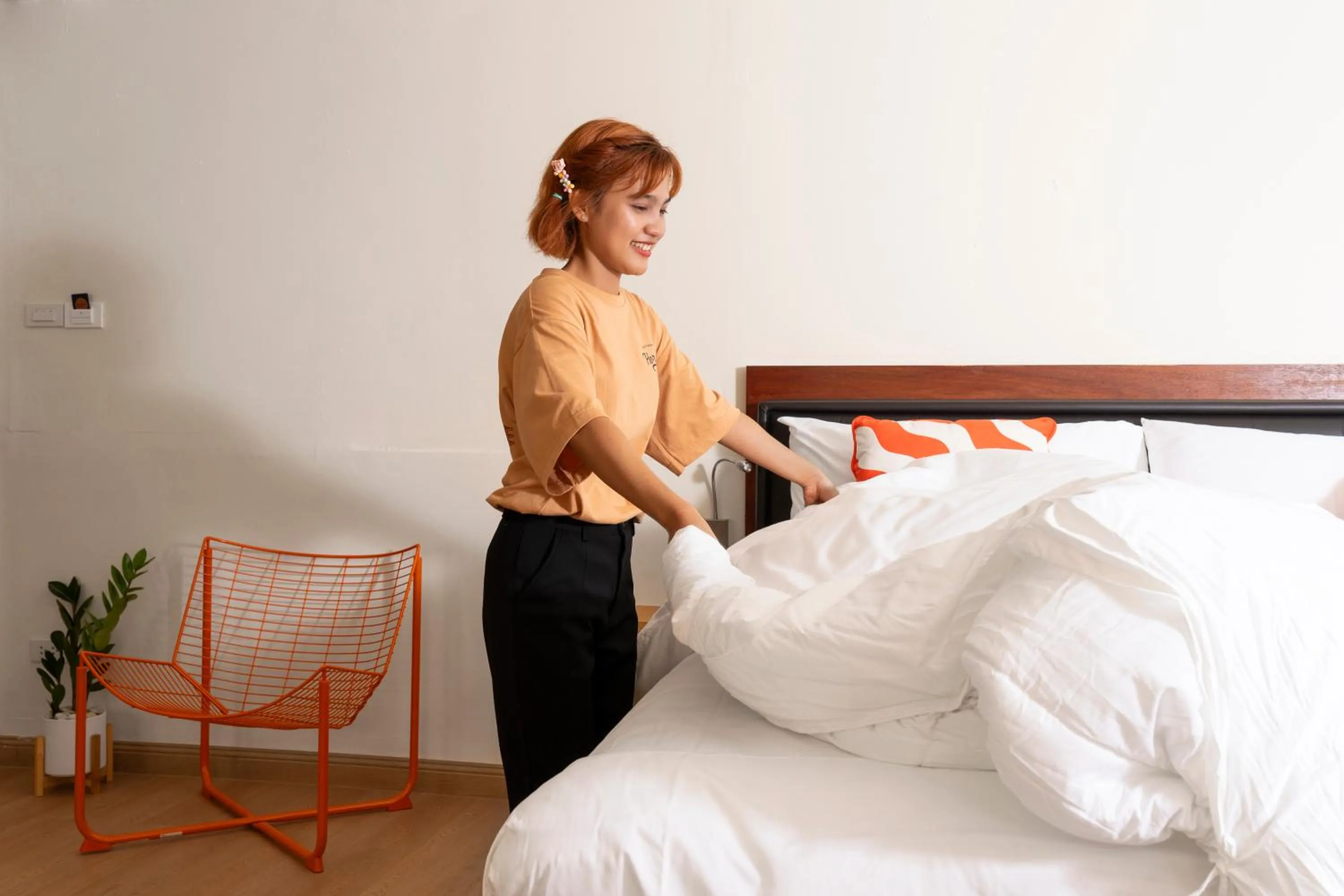 Staff, Bed in Horange Phuket Town